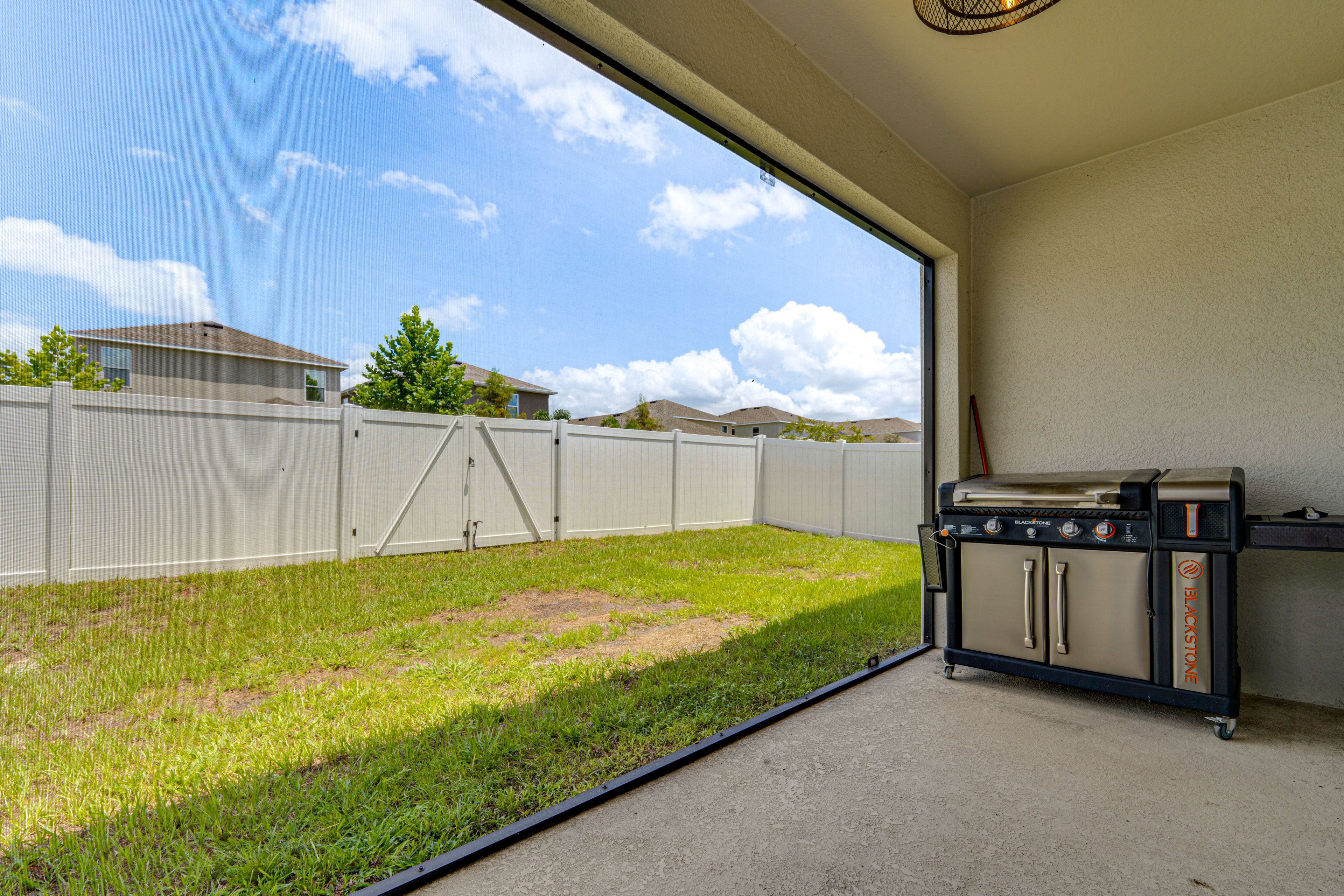 Screened Lanai | Gas Grill