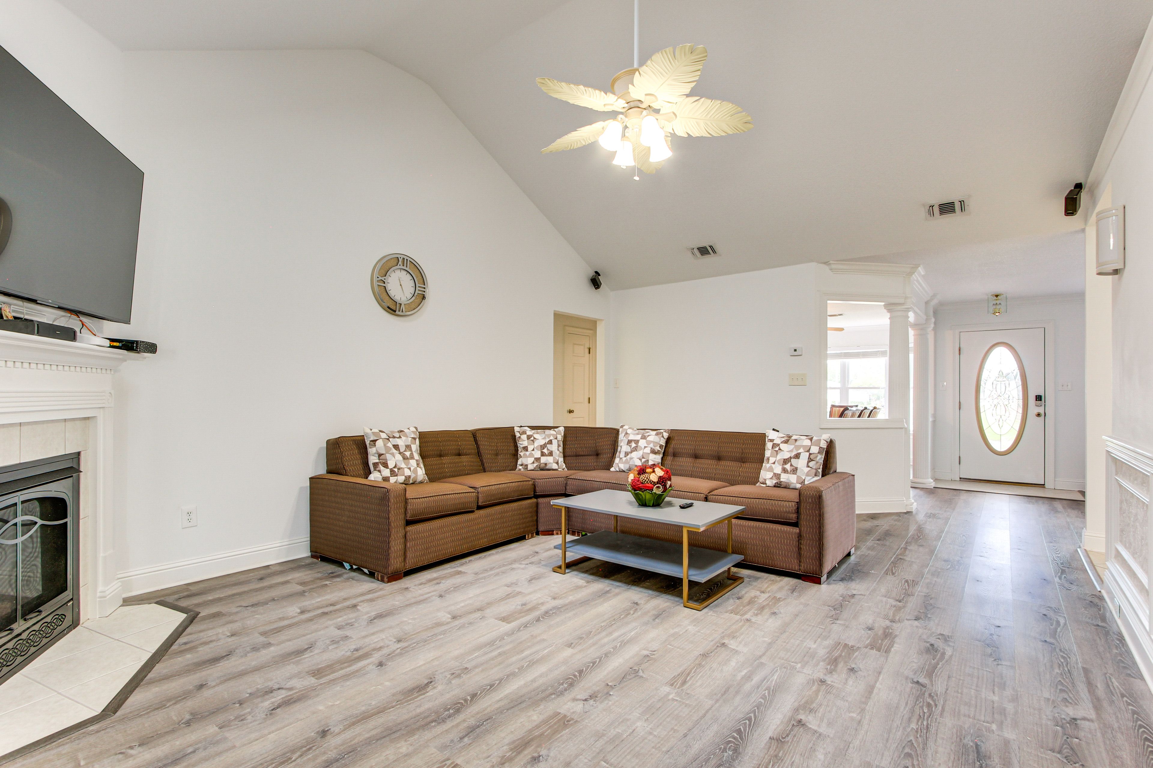 Main Living Room | Full Sleeper Sofa