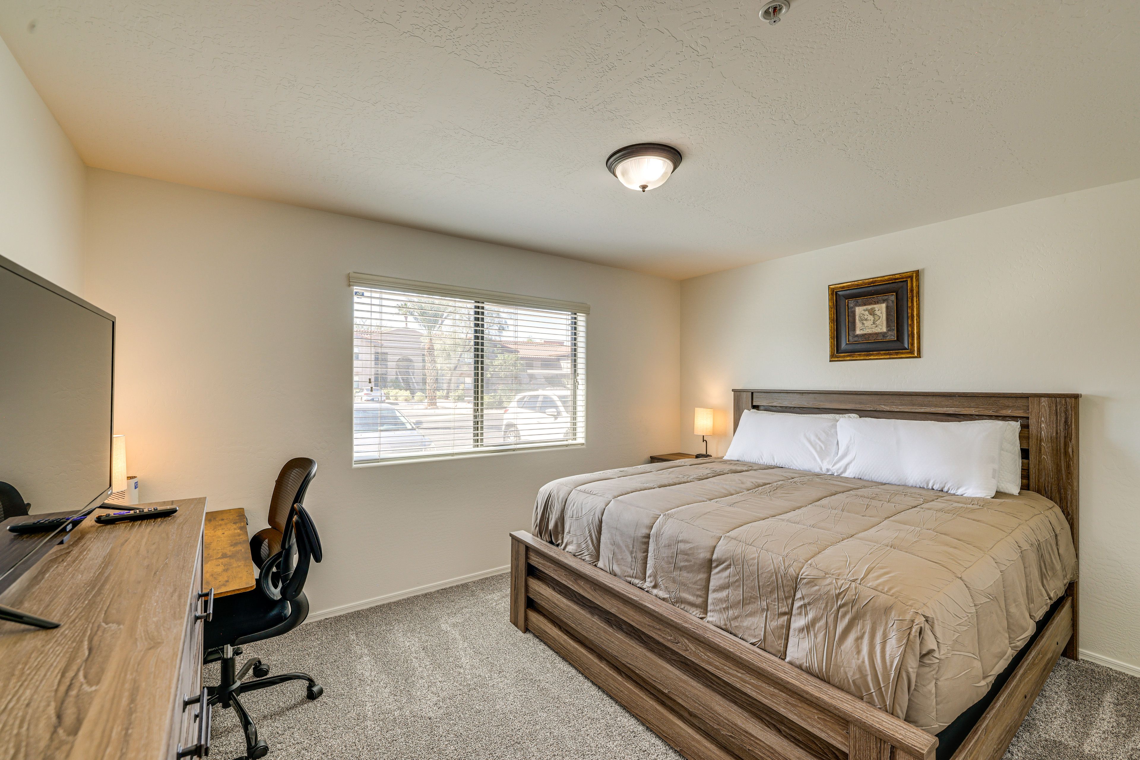 Bedroom 2 | King Bed | Smart TV | Dedicated Workspace