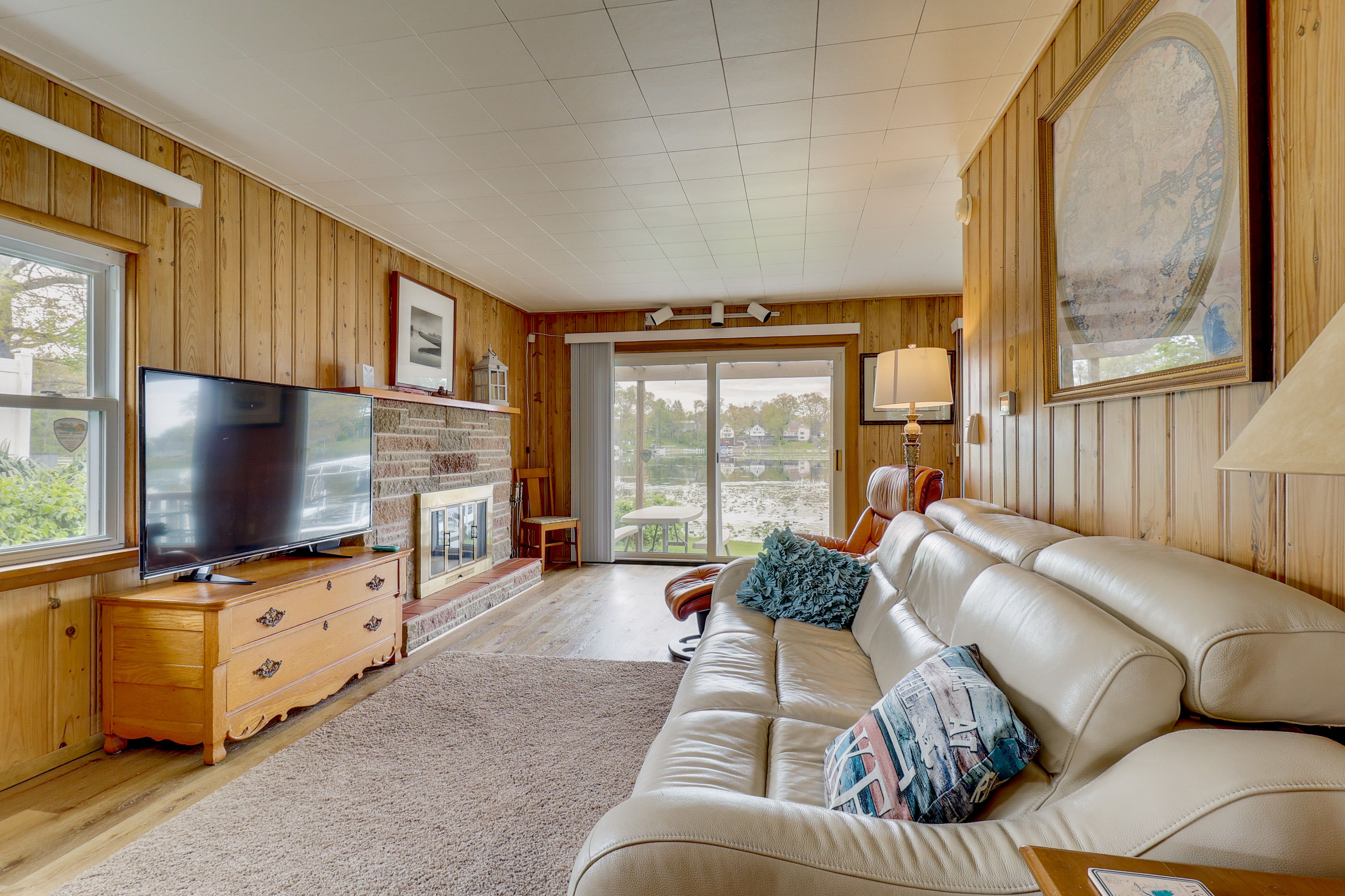North Webster Vacation Rental | 2BR | 1BA | 894 Sq Ft
