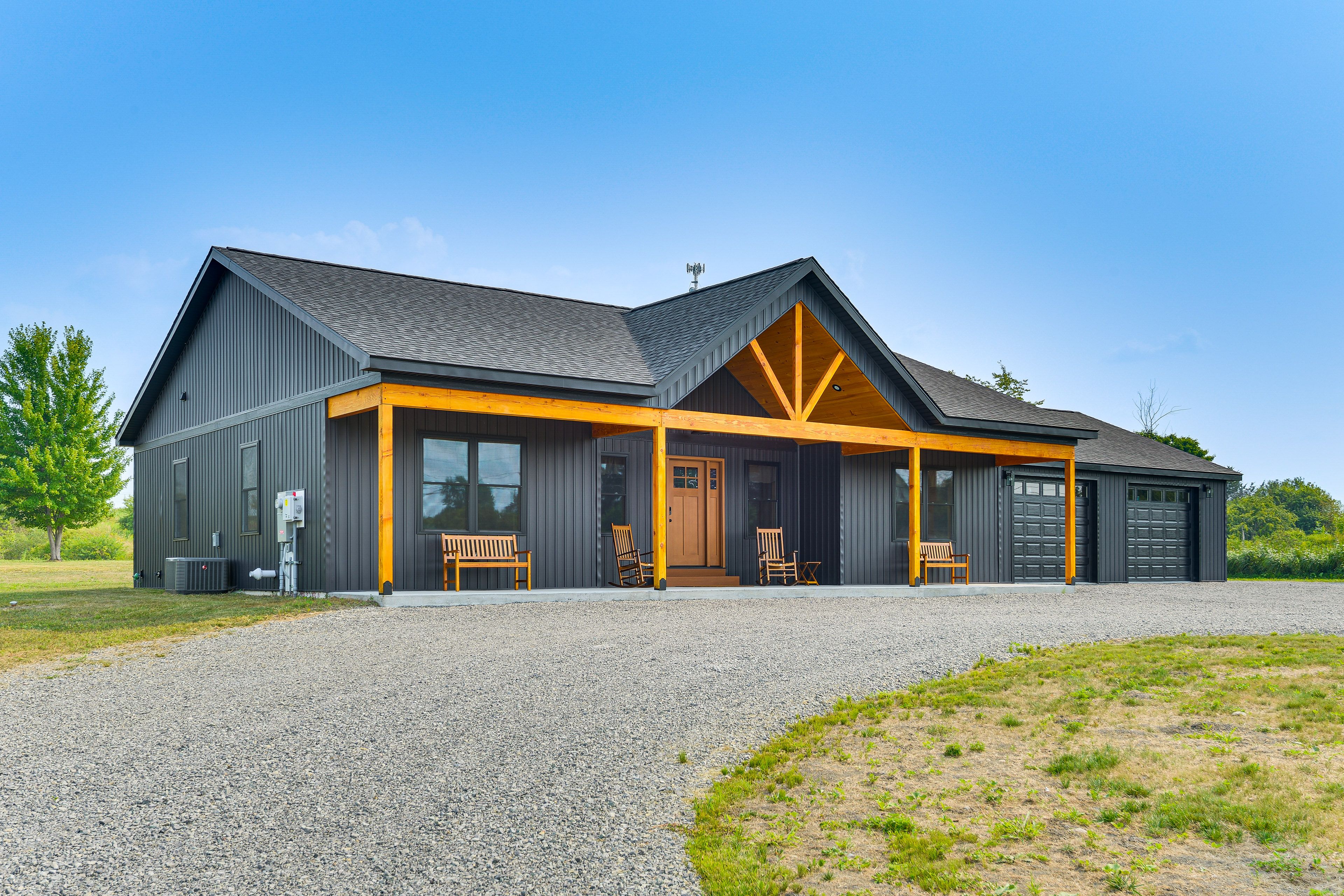 Parking | Ample Driveway Parking | Boats & Trailers Allowed