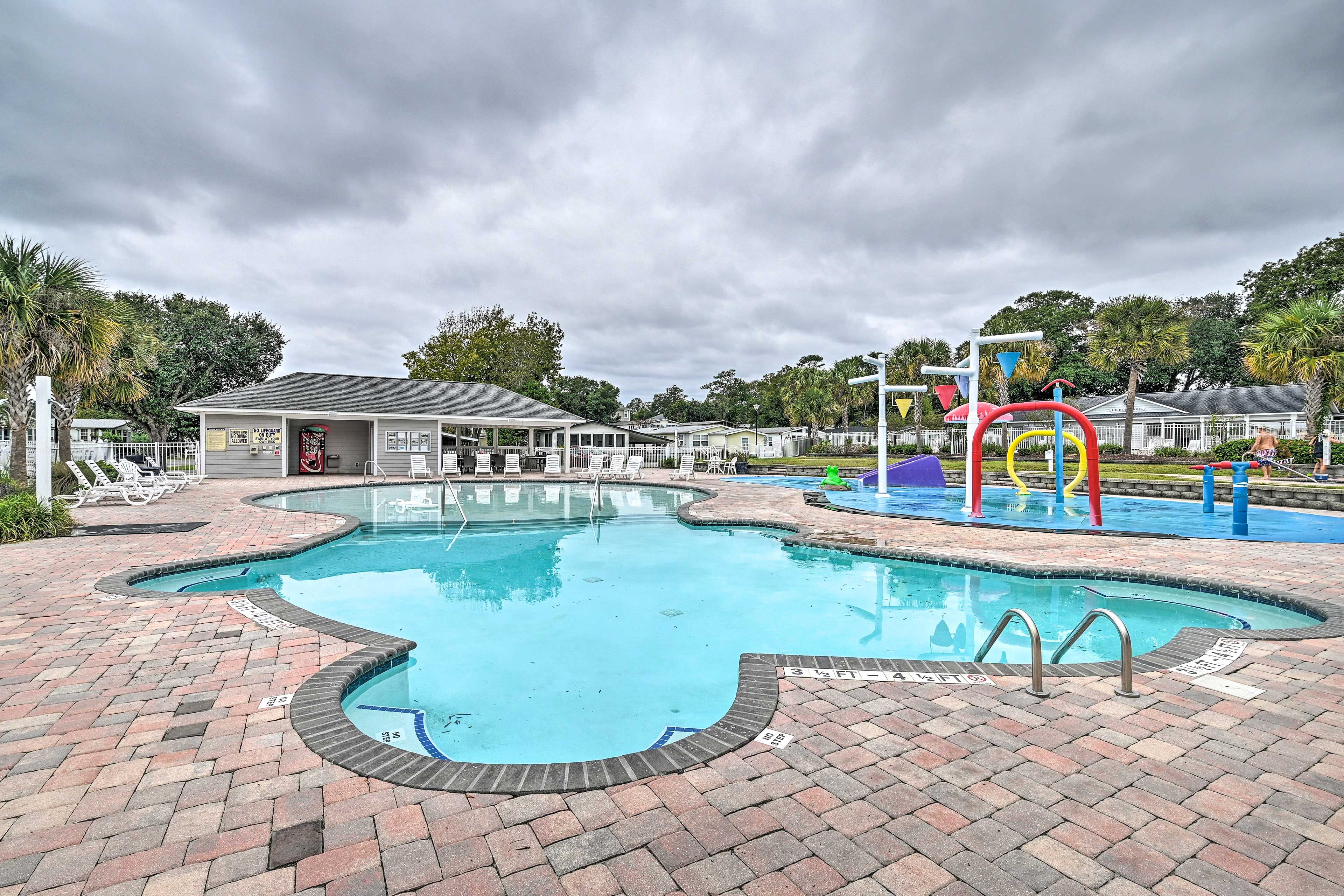 Community Amenities | Outdoor Pool (Open Seasonally)
