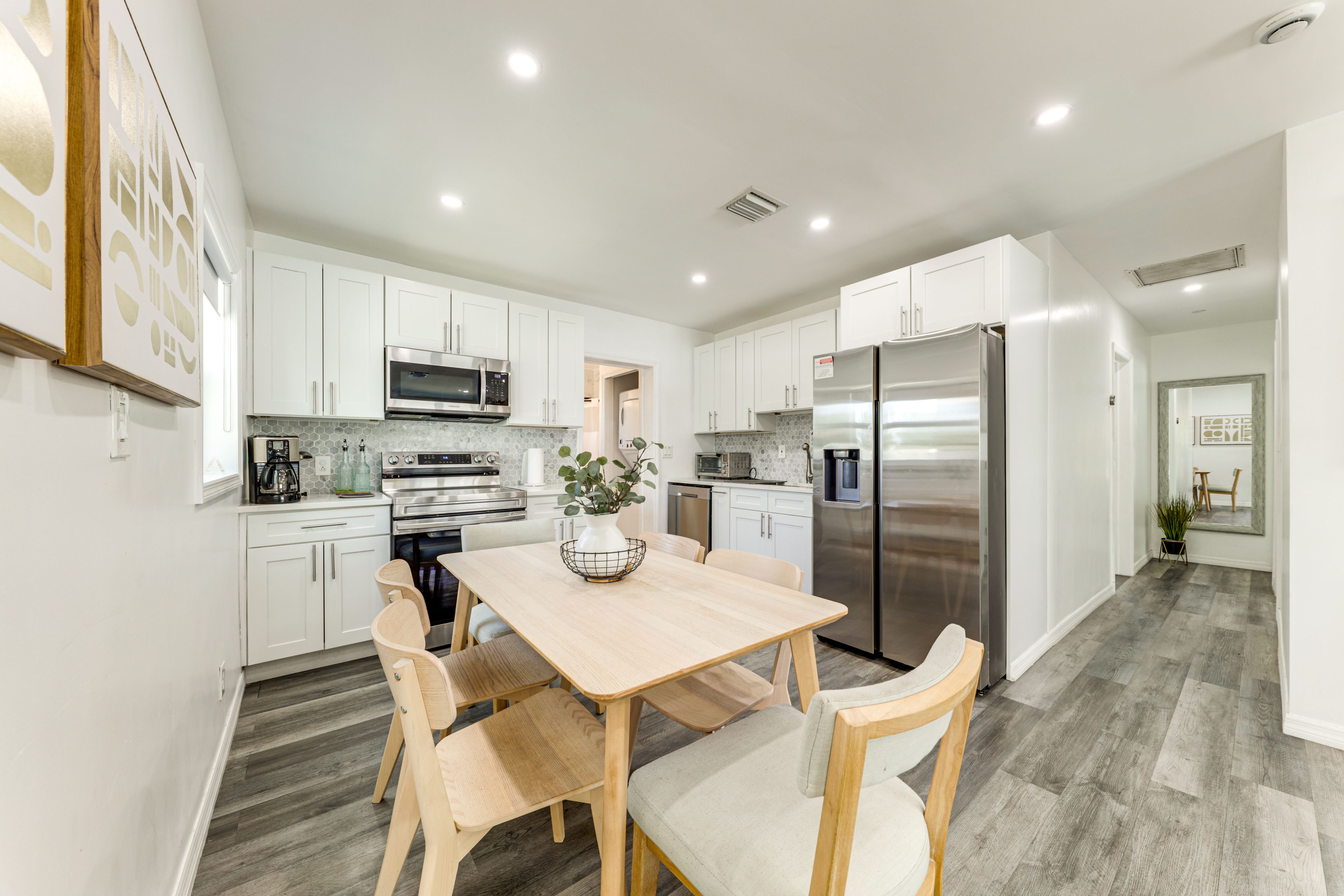 Dining Area | Dishware & Flatware | Central A/C & Heat