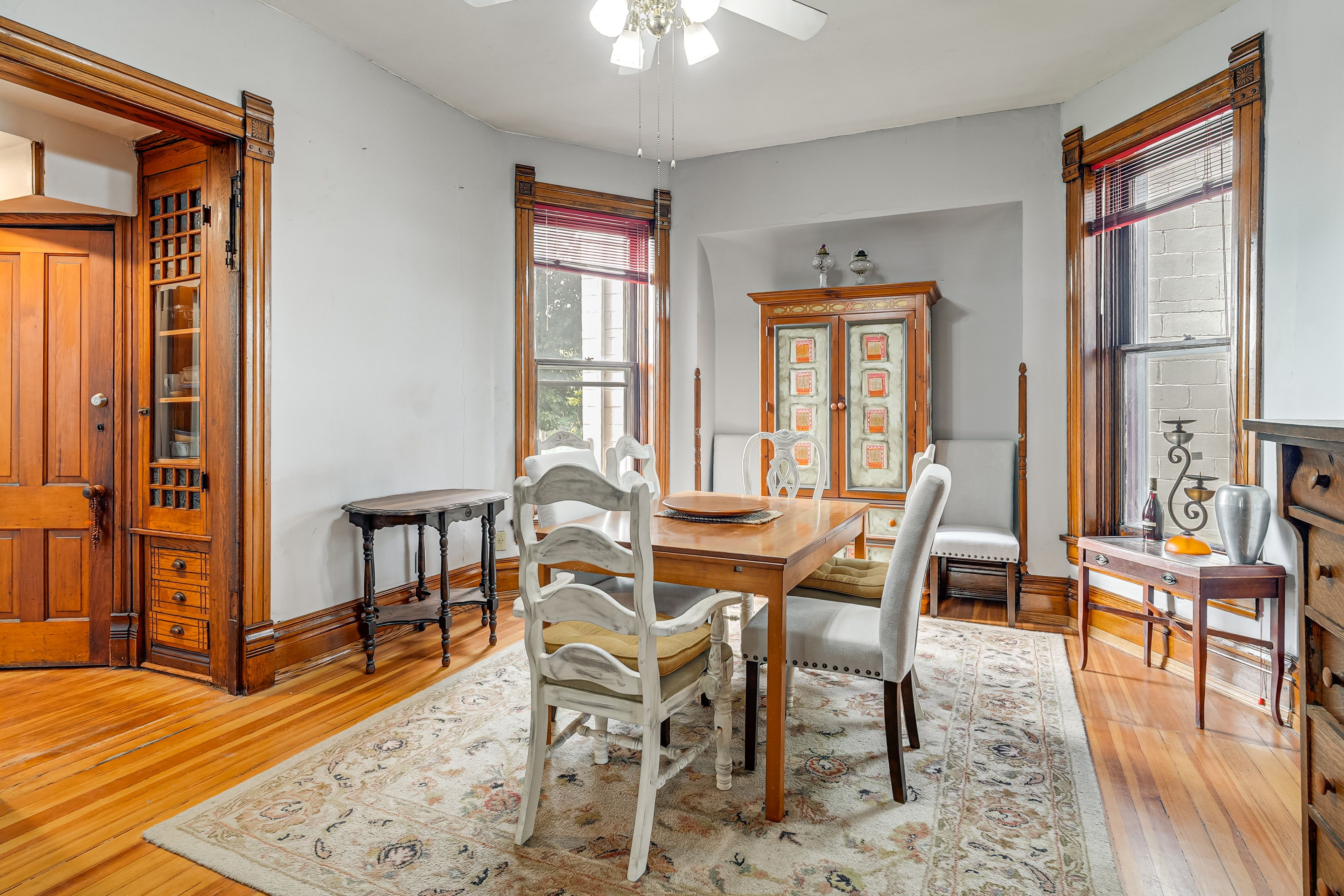 Dining Area | Dishware & Flatware