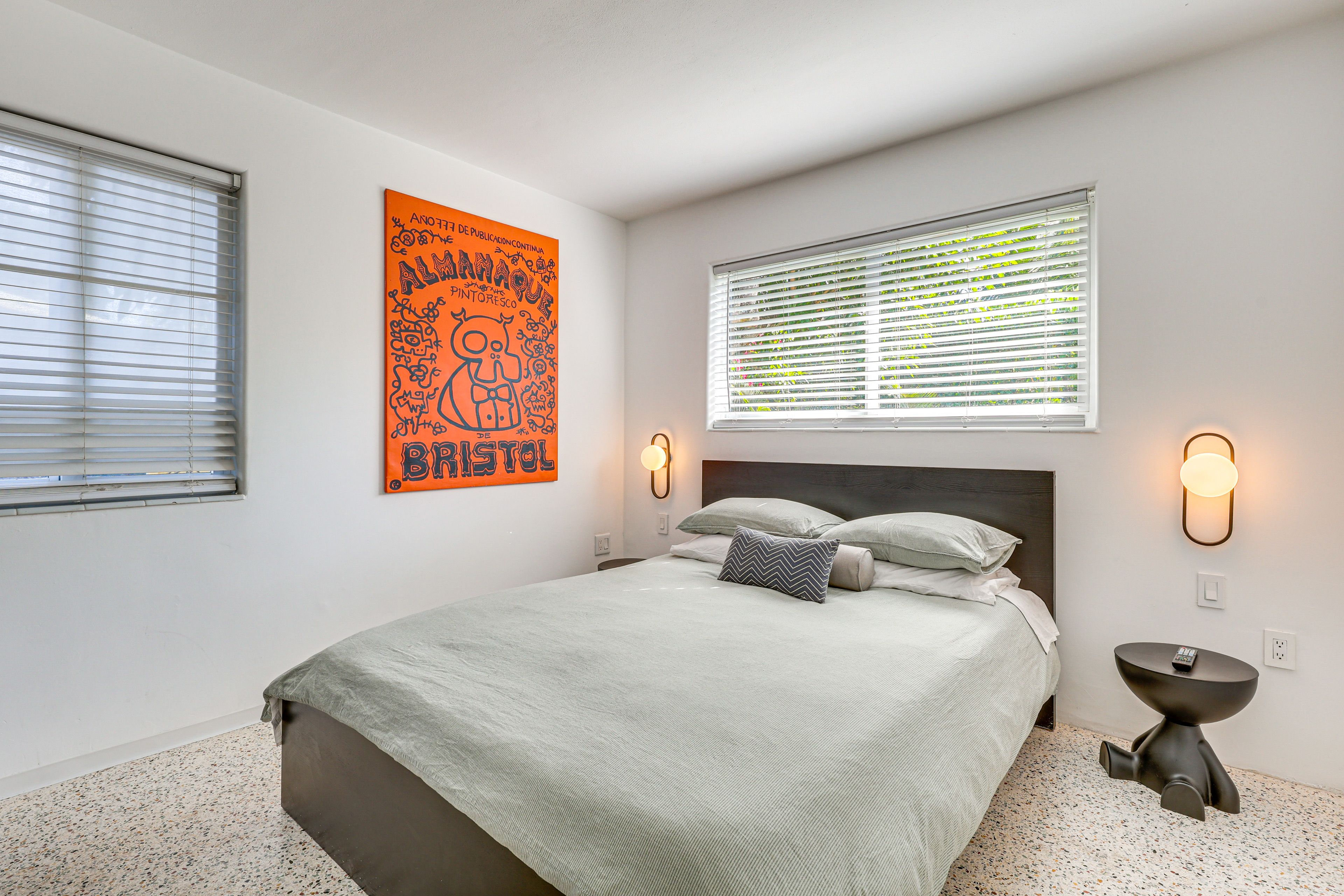 Bedroom 2 | Queen Bed