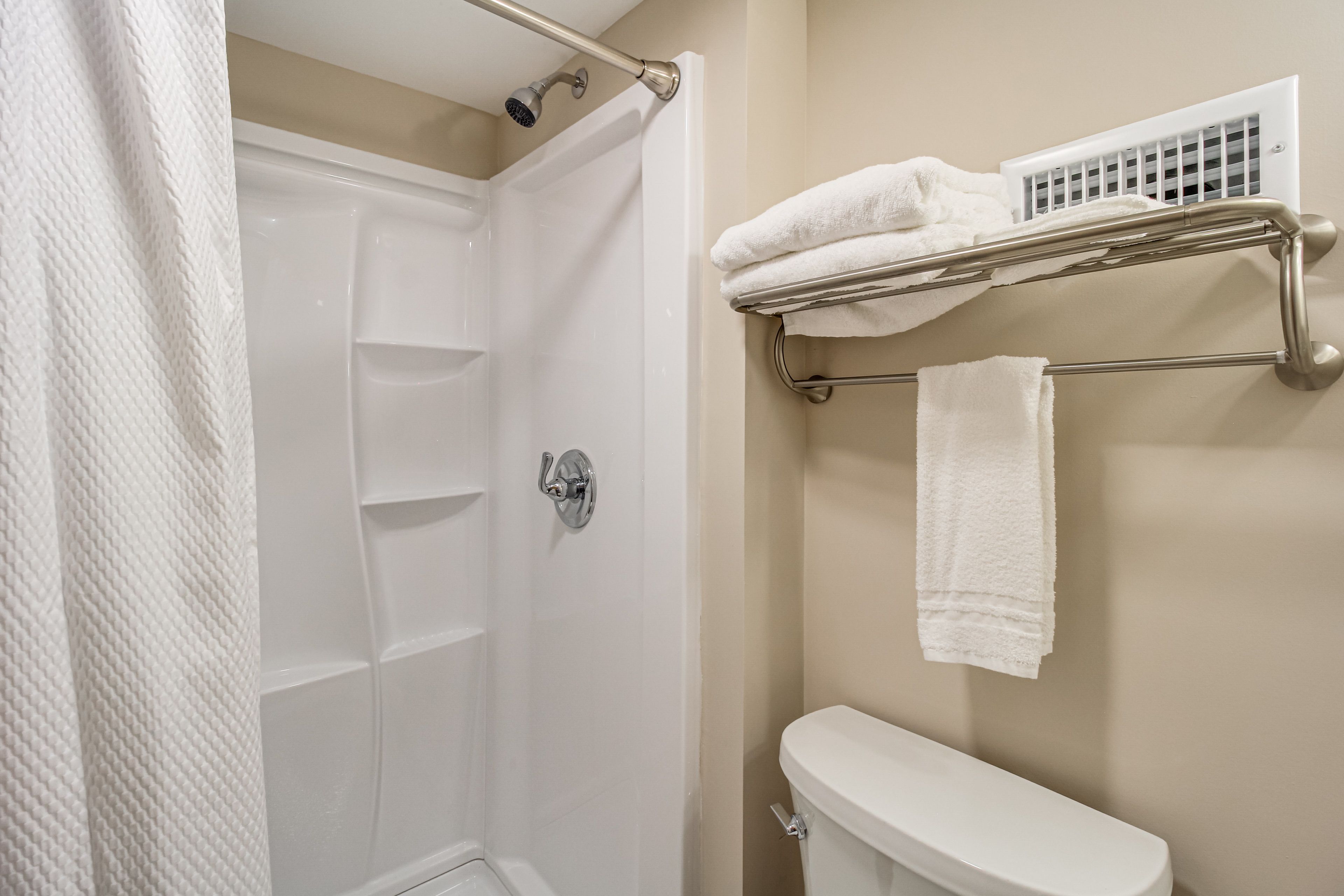 En-Suite Bathroom | 2nd Floor