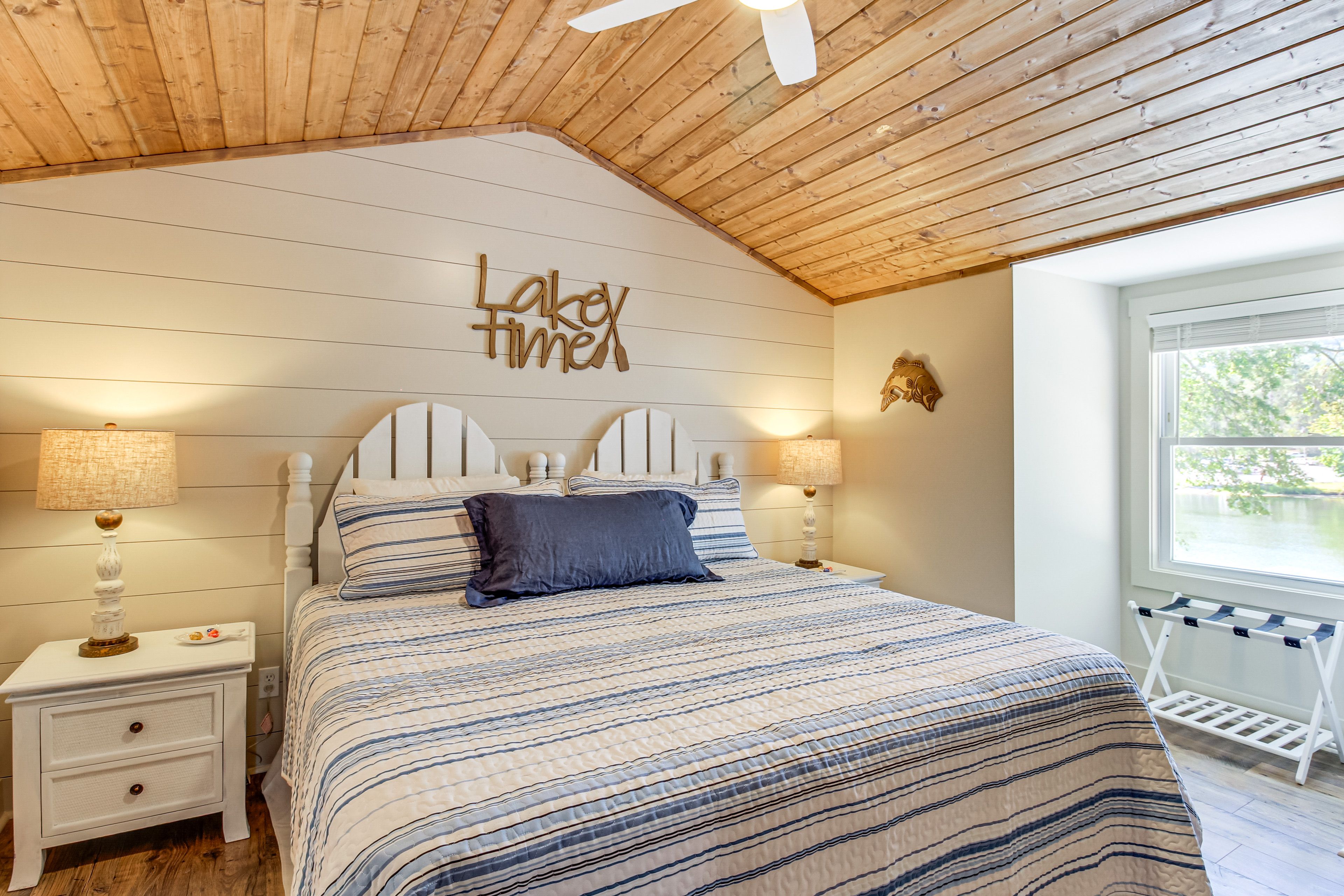 Bedroom 2 | 1st Floor | King Bed