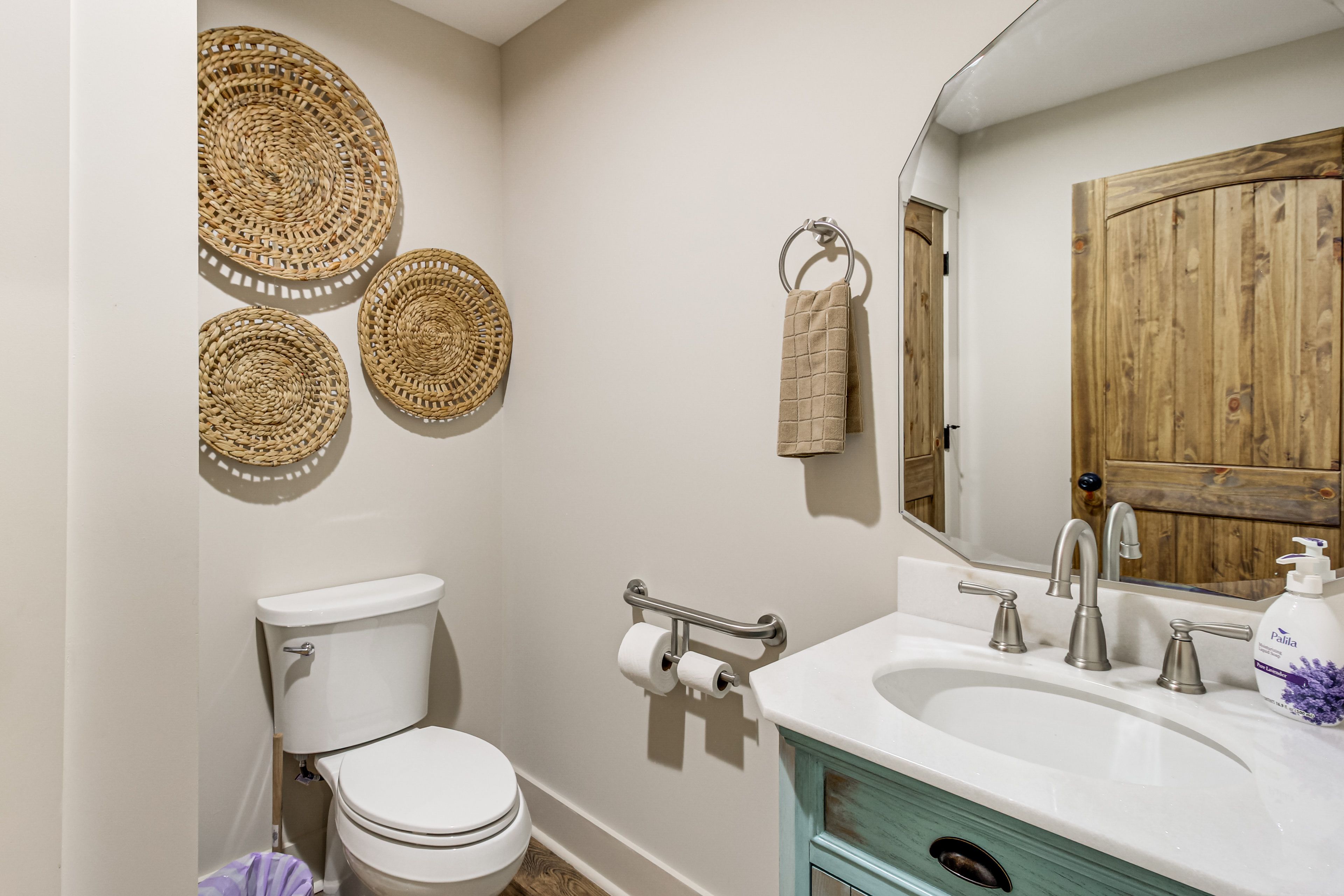 Half Bathroom | 1st Floor