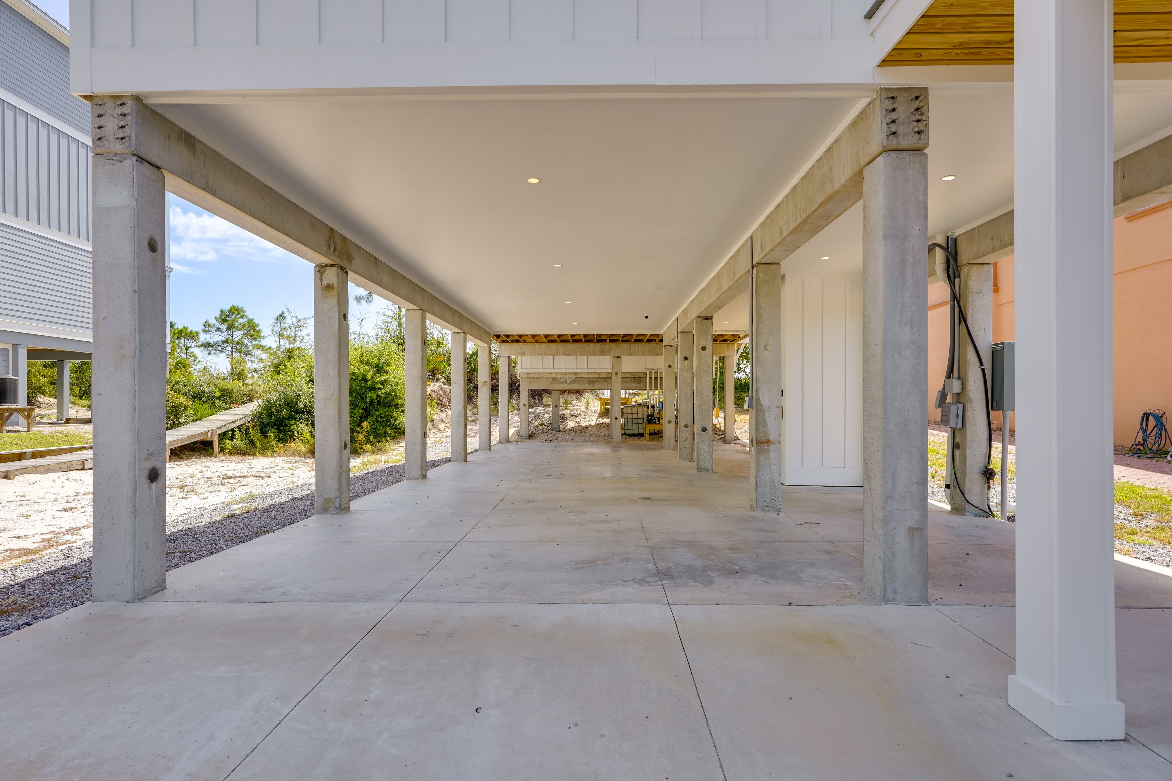 Parking | Carport (4 Vehicles)