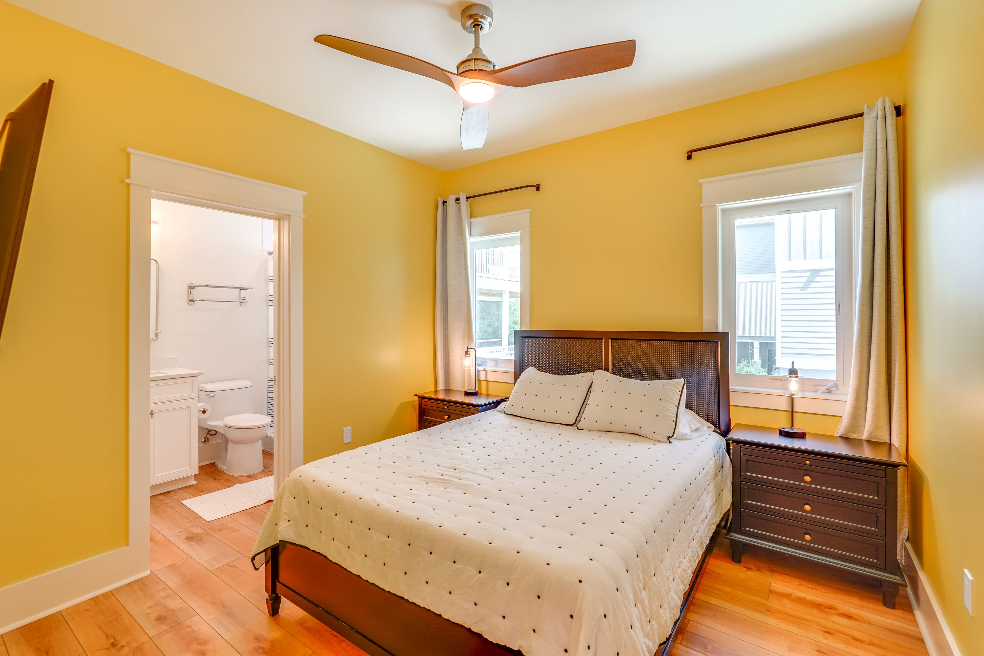 Bedroom 5 | 1st Floor | Queen Bed | Smart TV