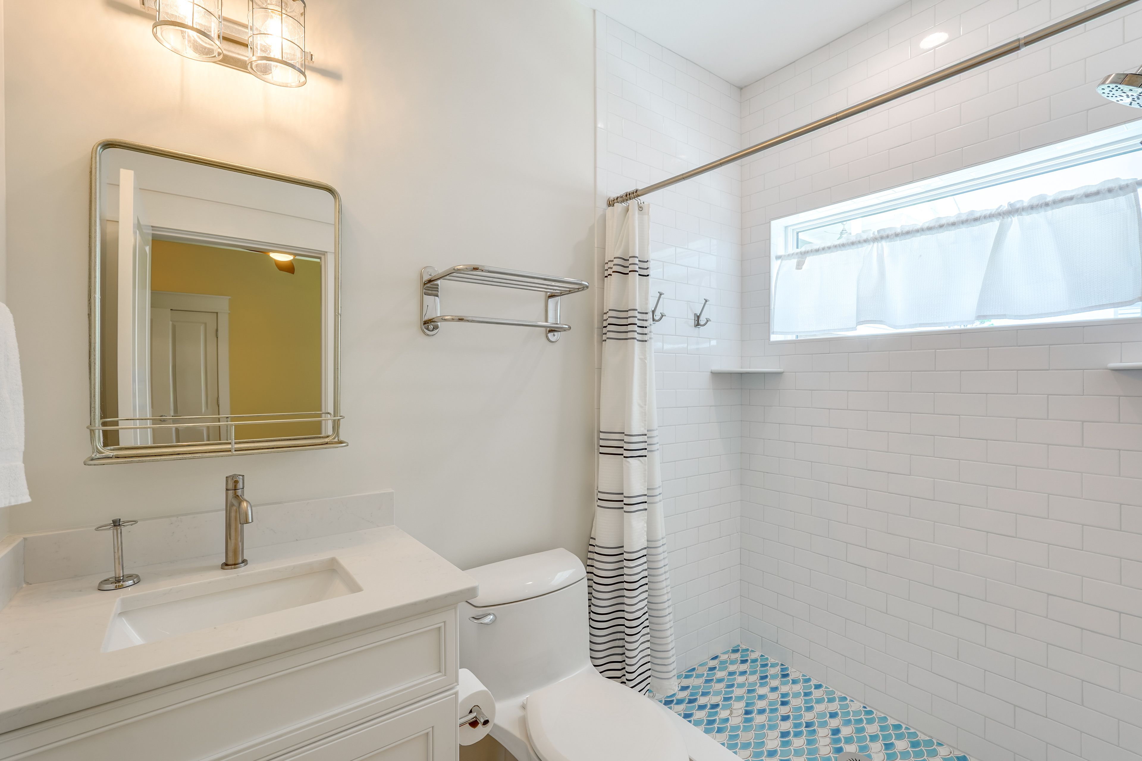 En-Suite Bathroom | 1st Floor