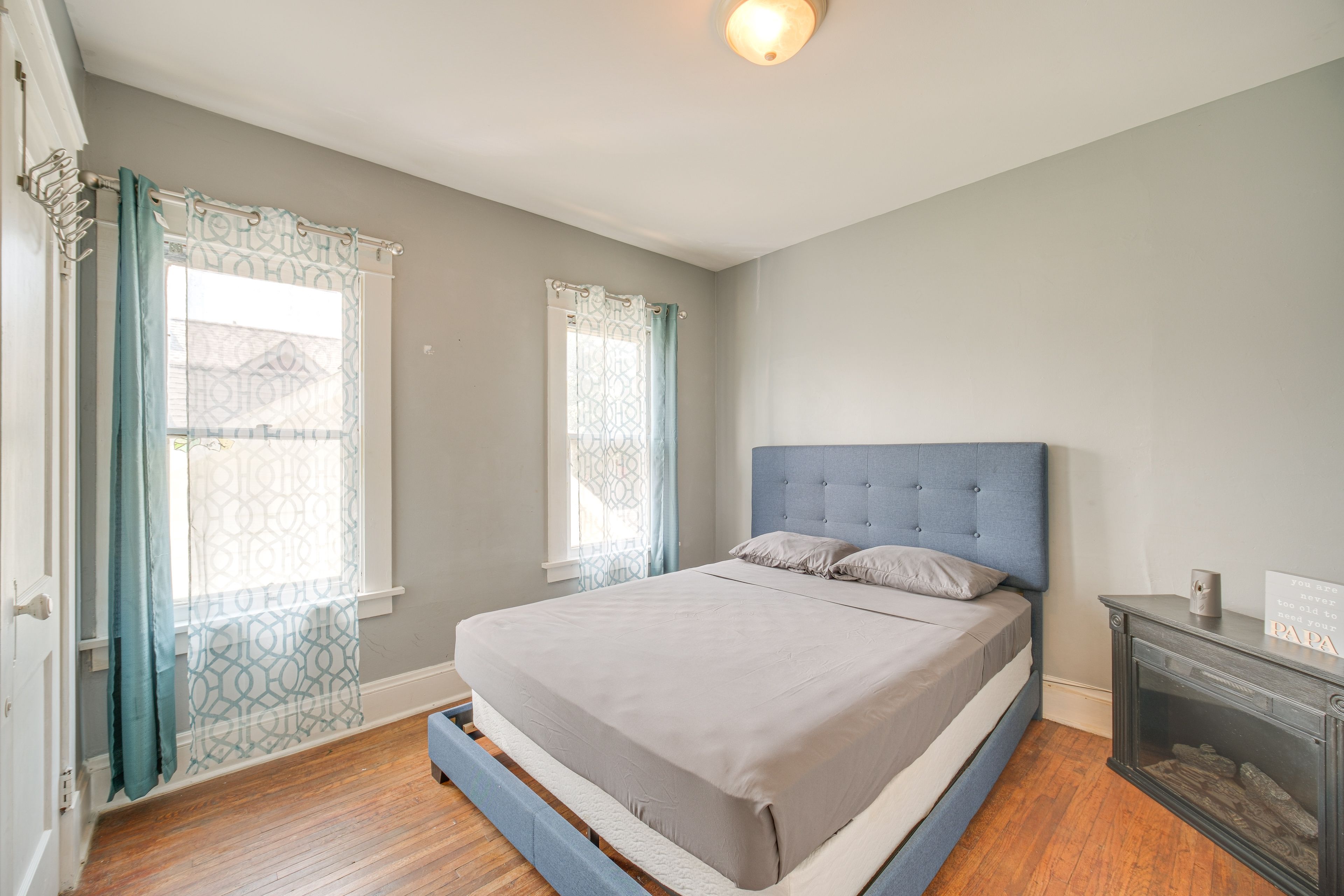 Bedroom 2 | Queen Bed
