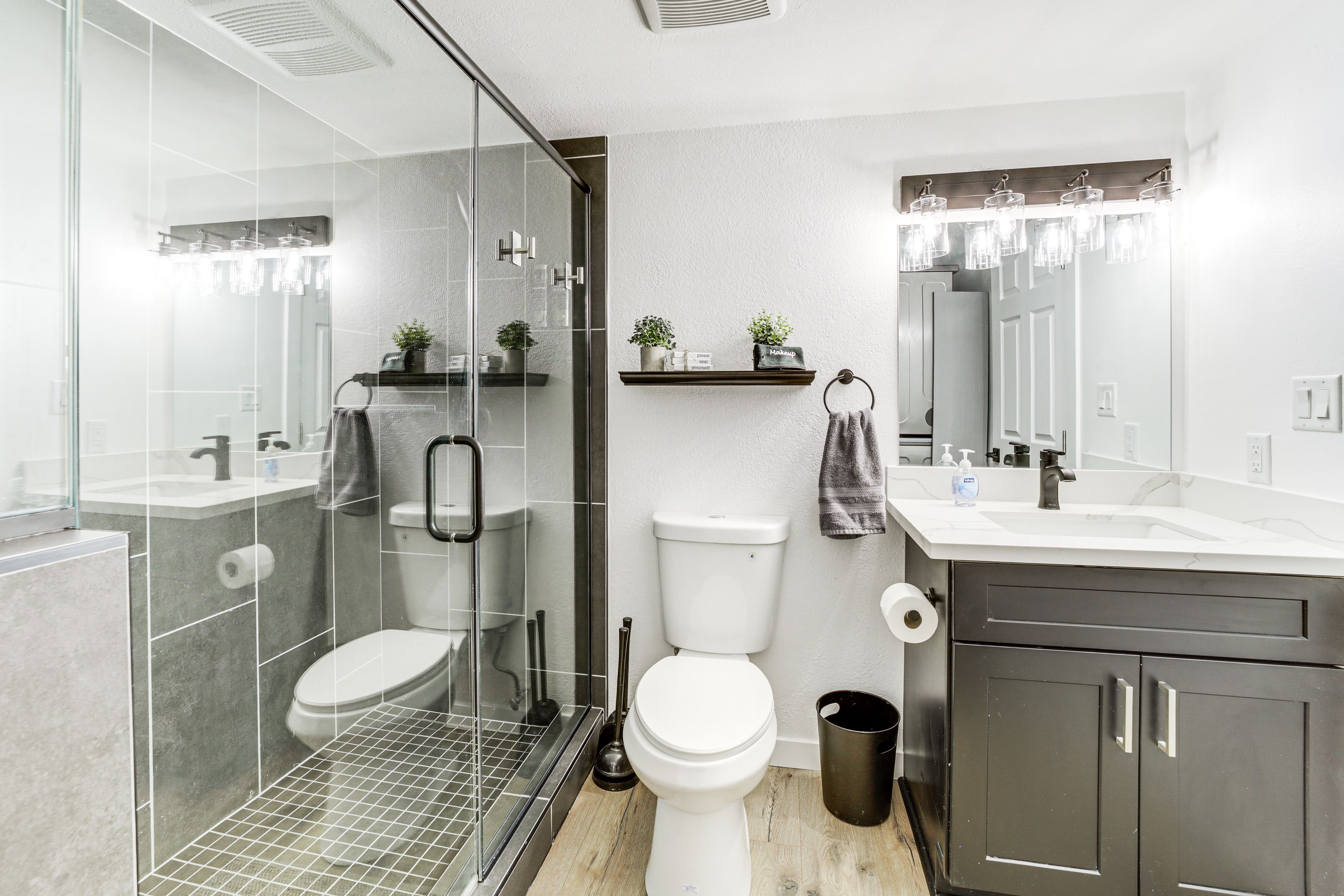 Full Bathroom | 1st Floor | In-Unit Laundry