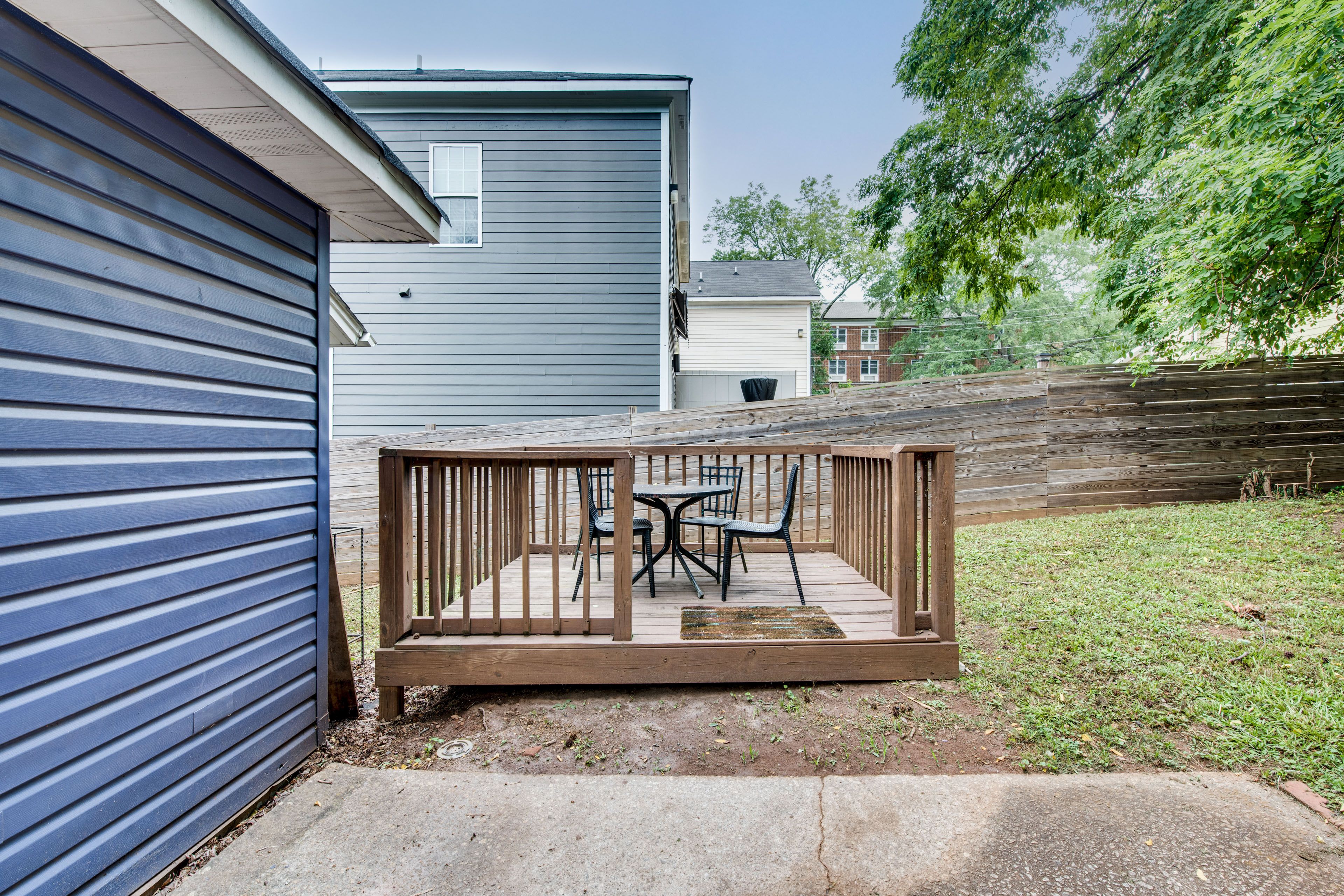 Deck | Yard (Not Fenced)