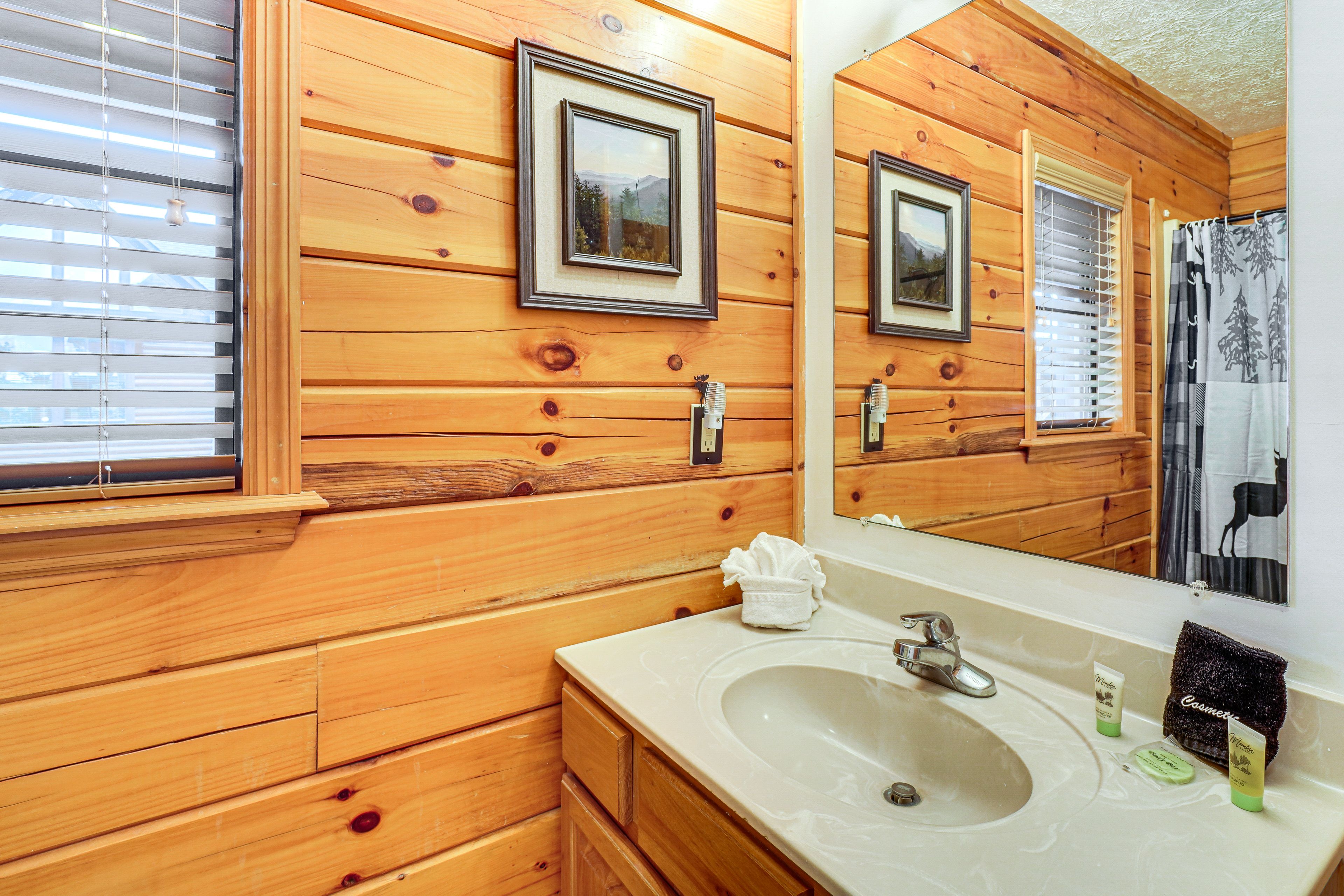 Bathroom | Towels Provided | 1st Floor