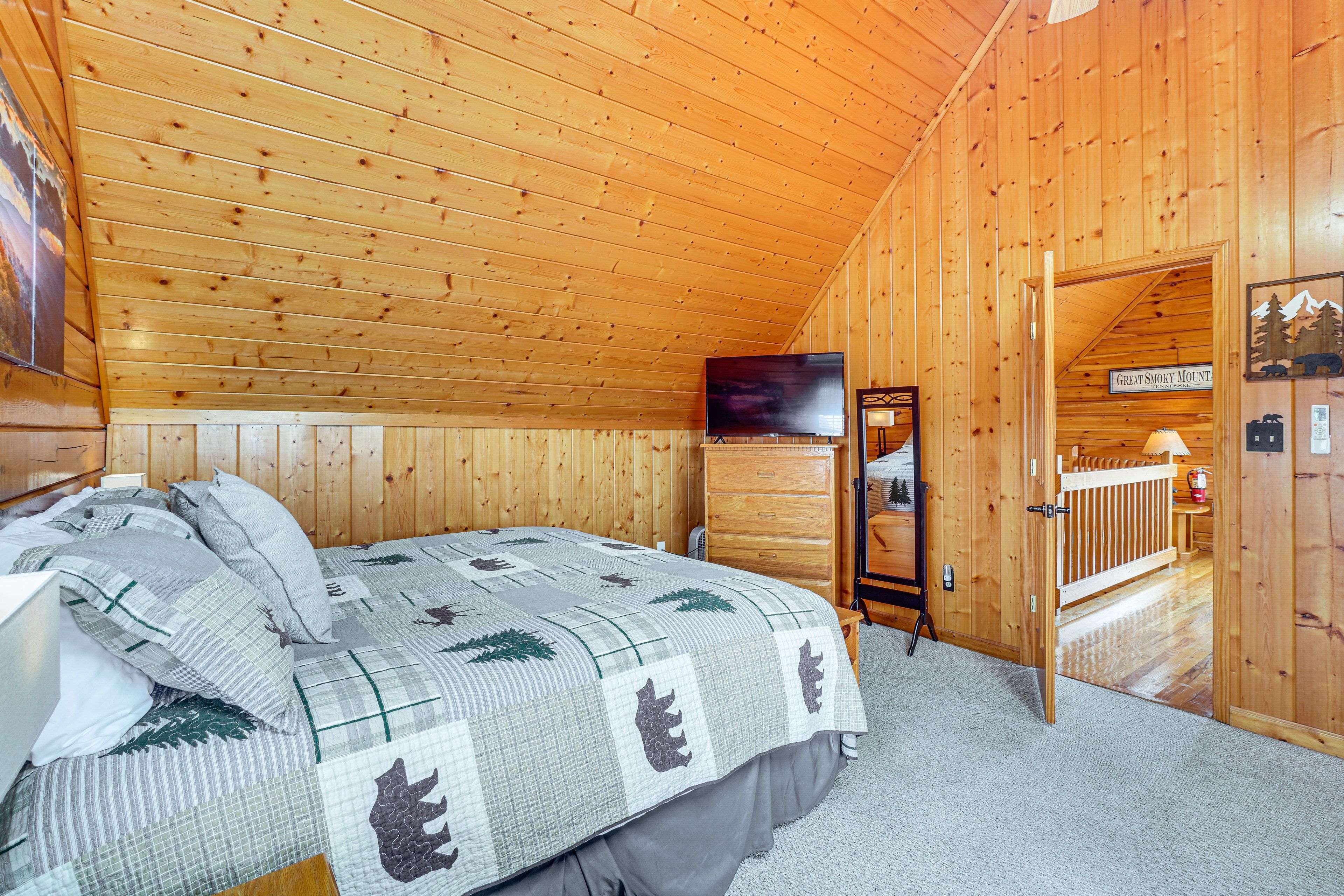 Bedroom 2 | King Bed | Smart TV | Soaker Tub | 2nd Floor