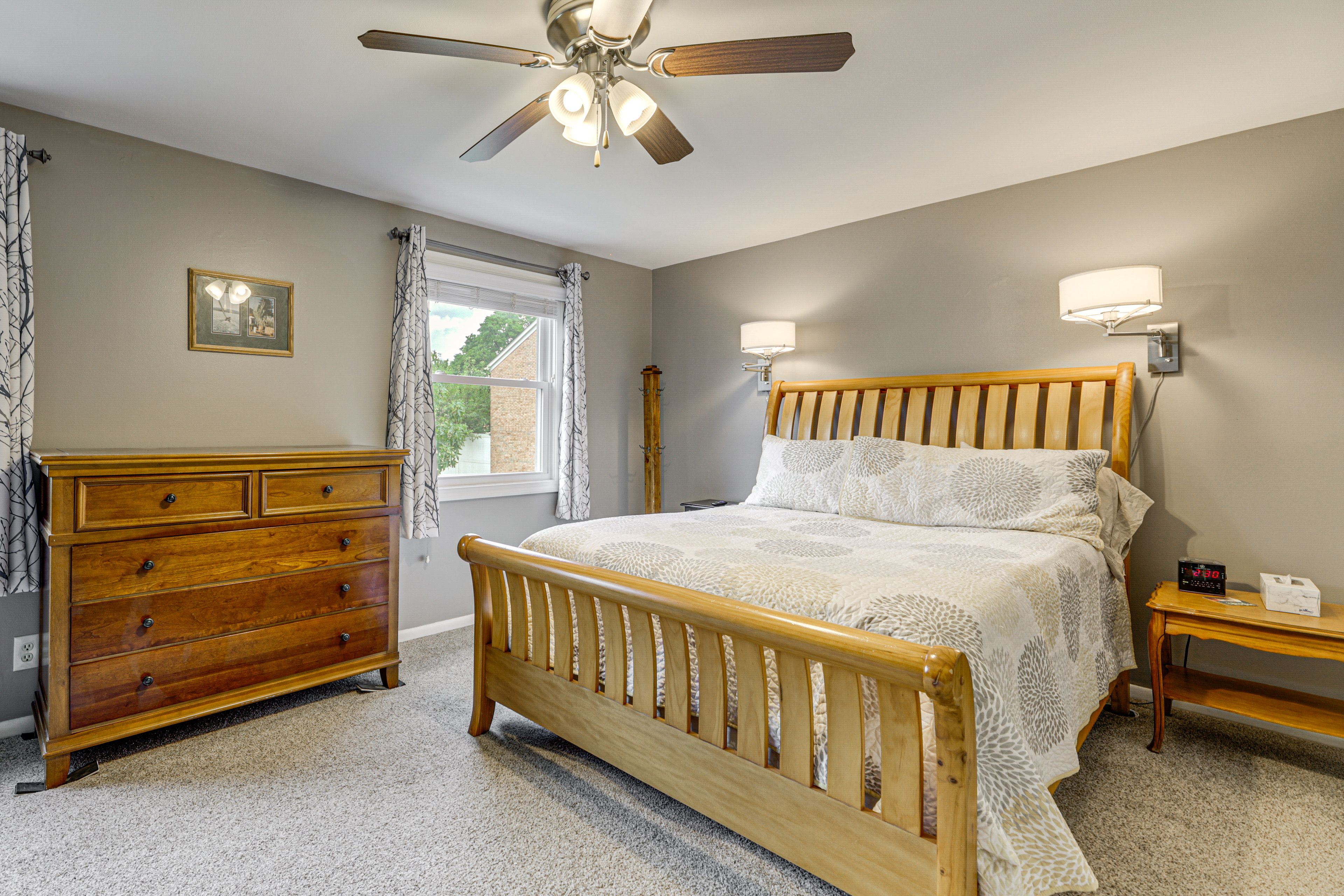 Bedroom 1 | Queen Bed | 2nd Floor