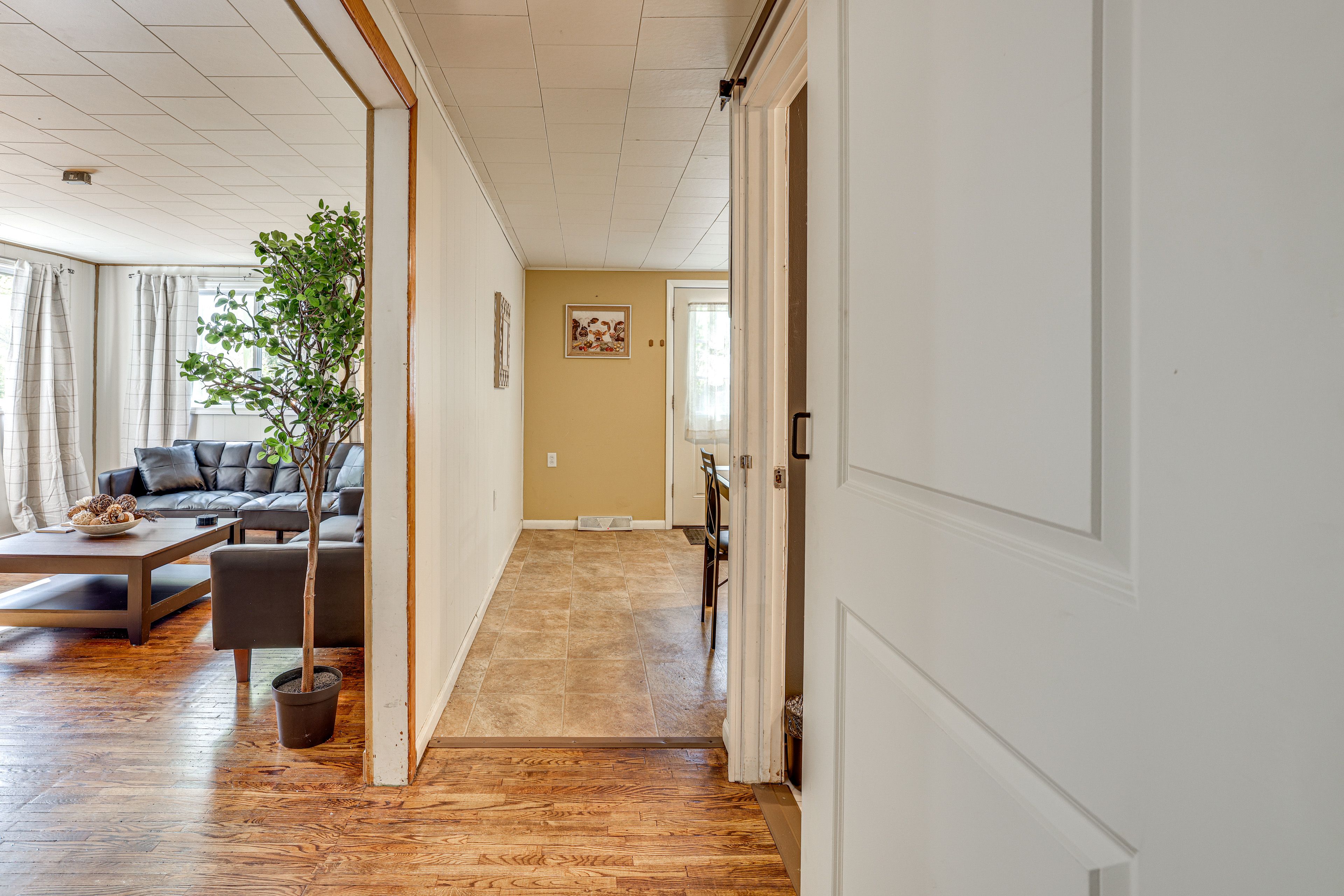 Main Hallway (121" Long x 36" Wide)