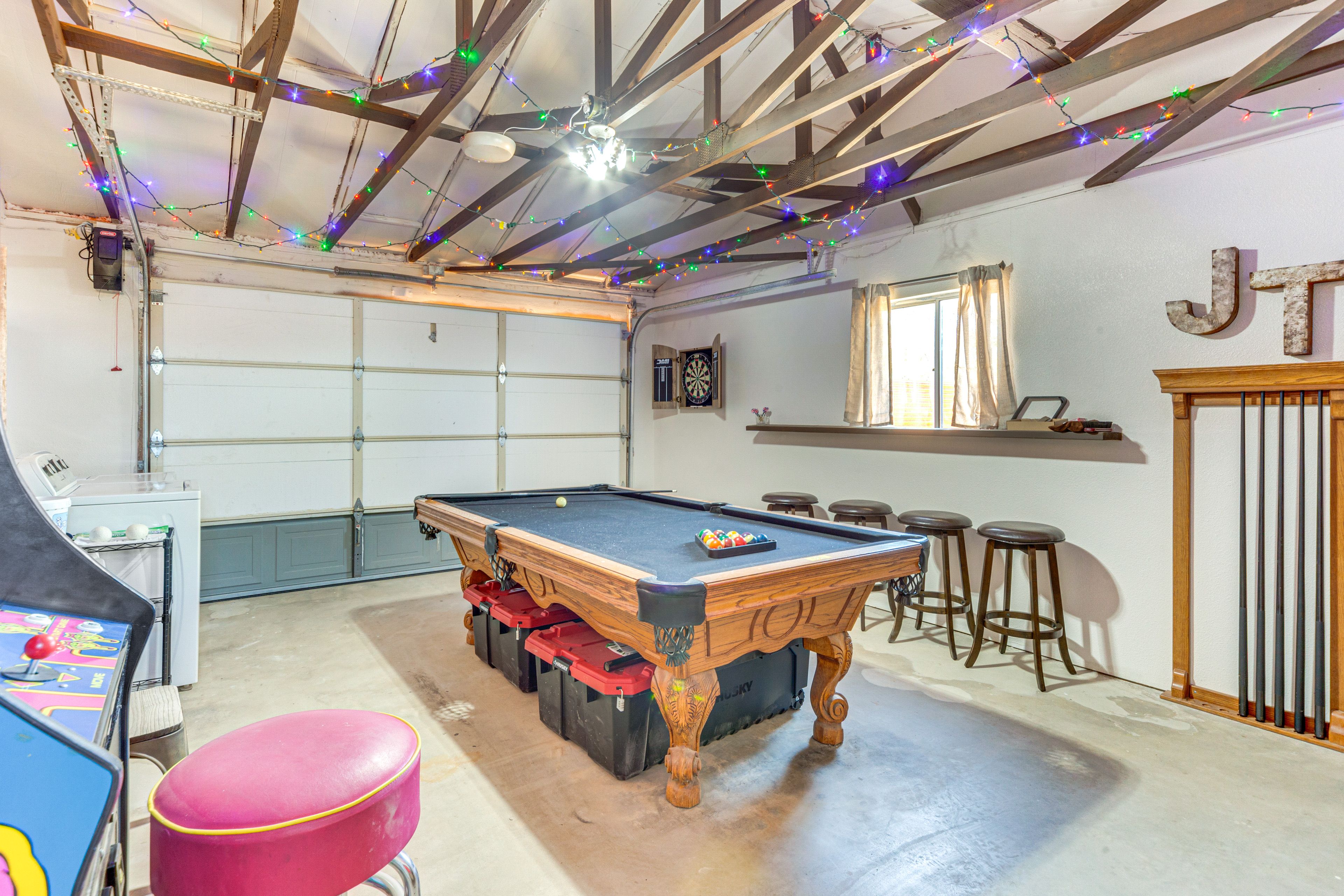 Game Room | Dartboard | Electric Fireplace | Board Games