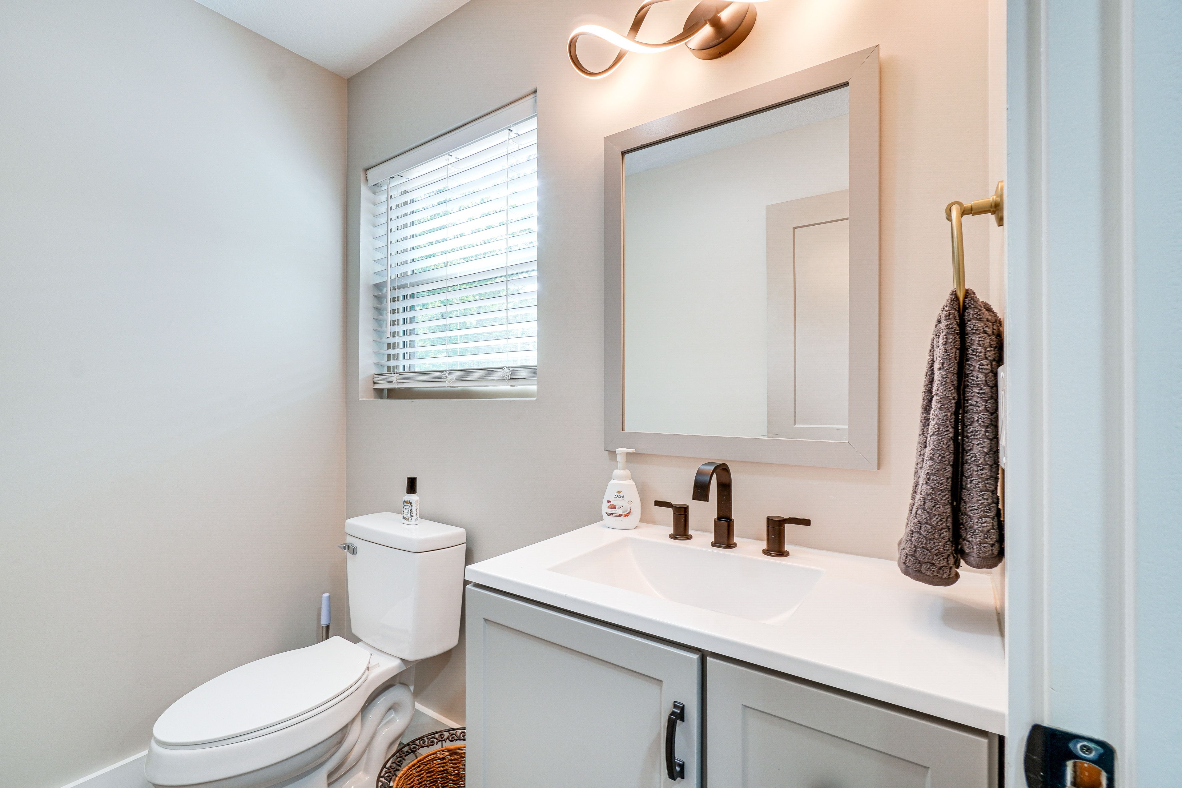 Half Bathroom | 1st Floor