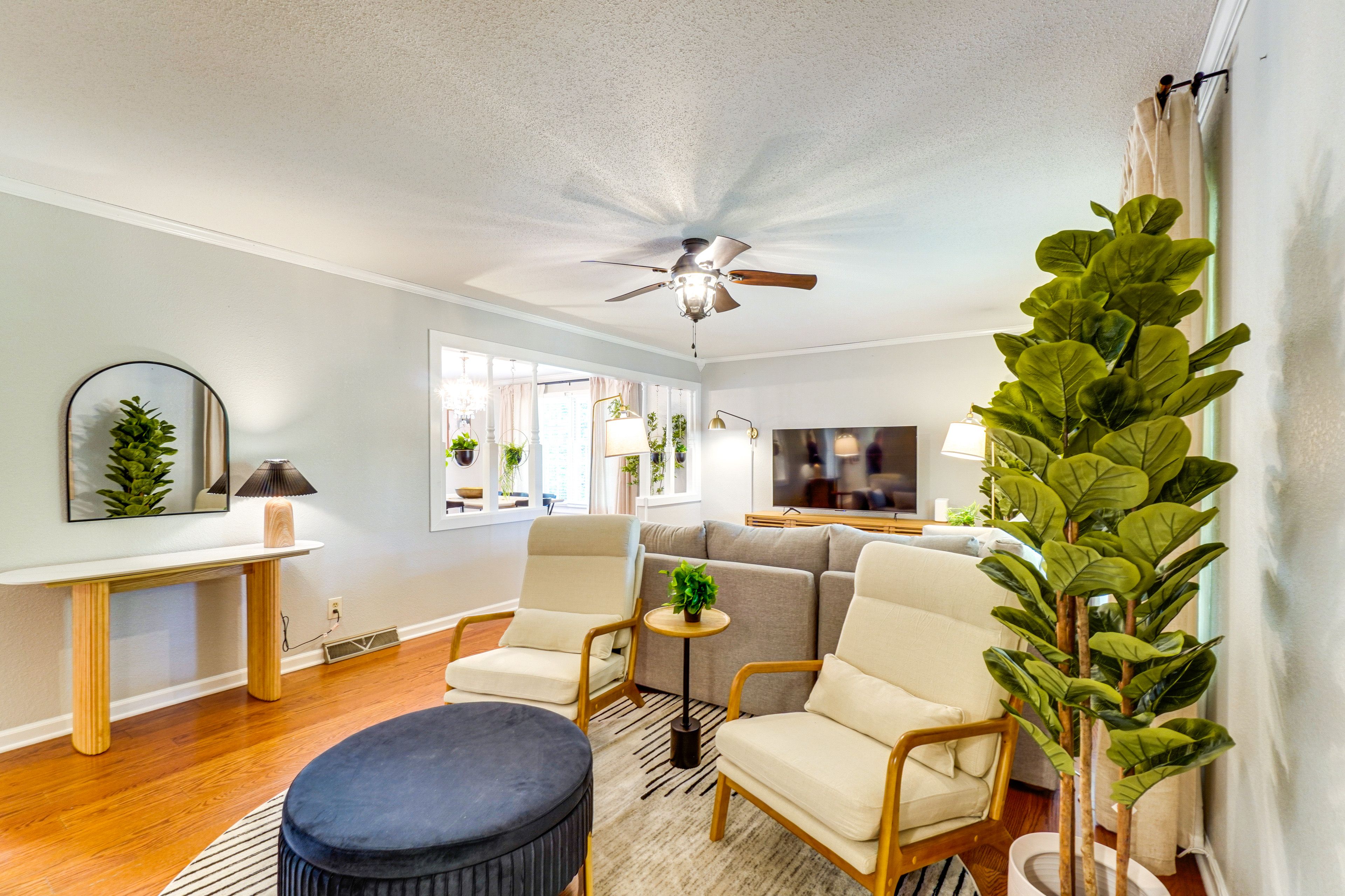 Clinton Vacation Rental | 2BR | 1BA | 1,500 Sq Ft | Stairs Required