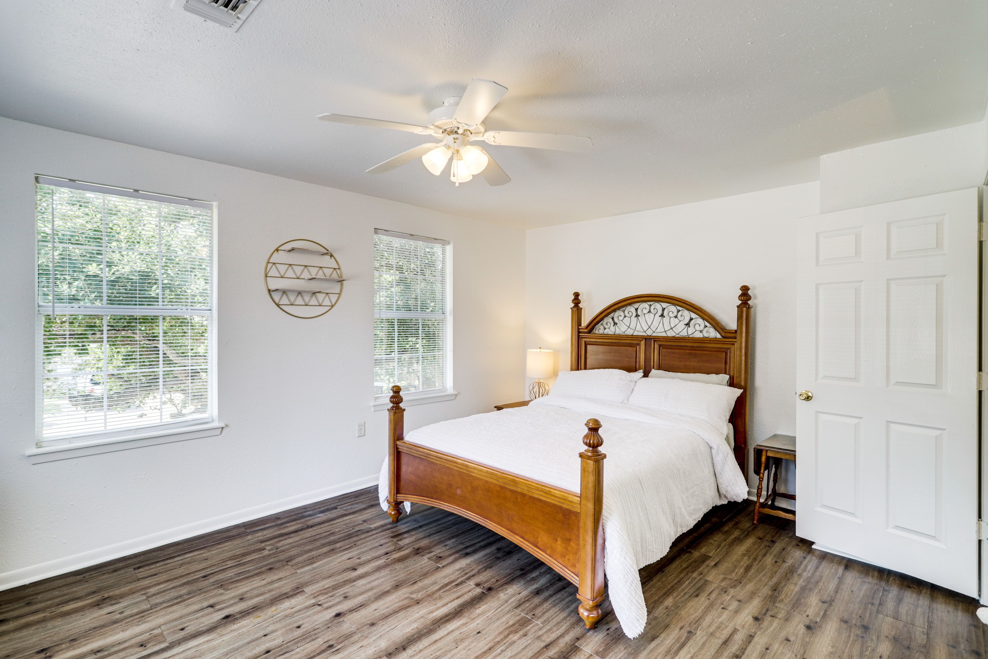 Bedroom 2 | Queen Bed