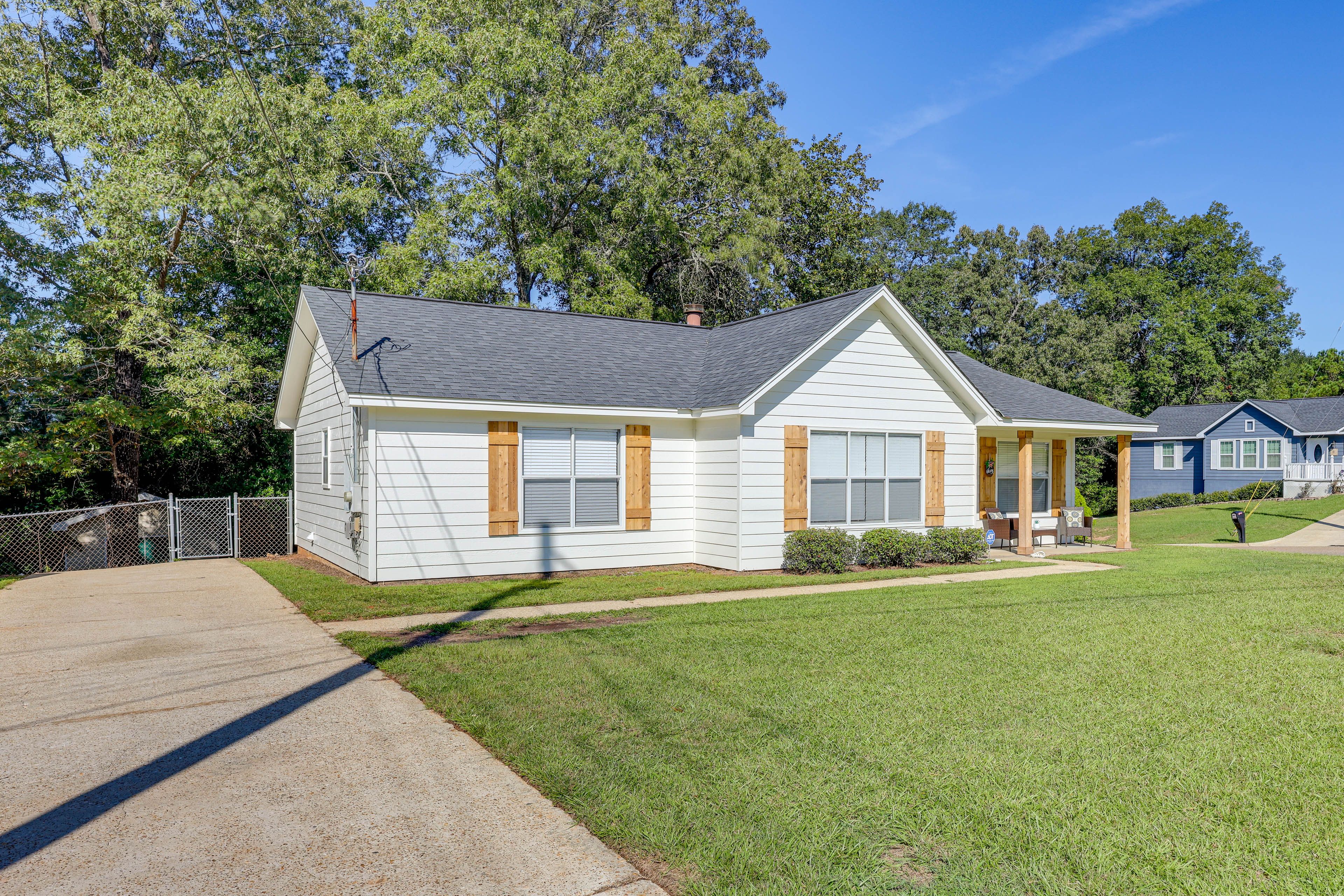 Parking | Driveway (2 Vehicles)