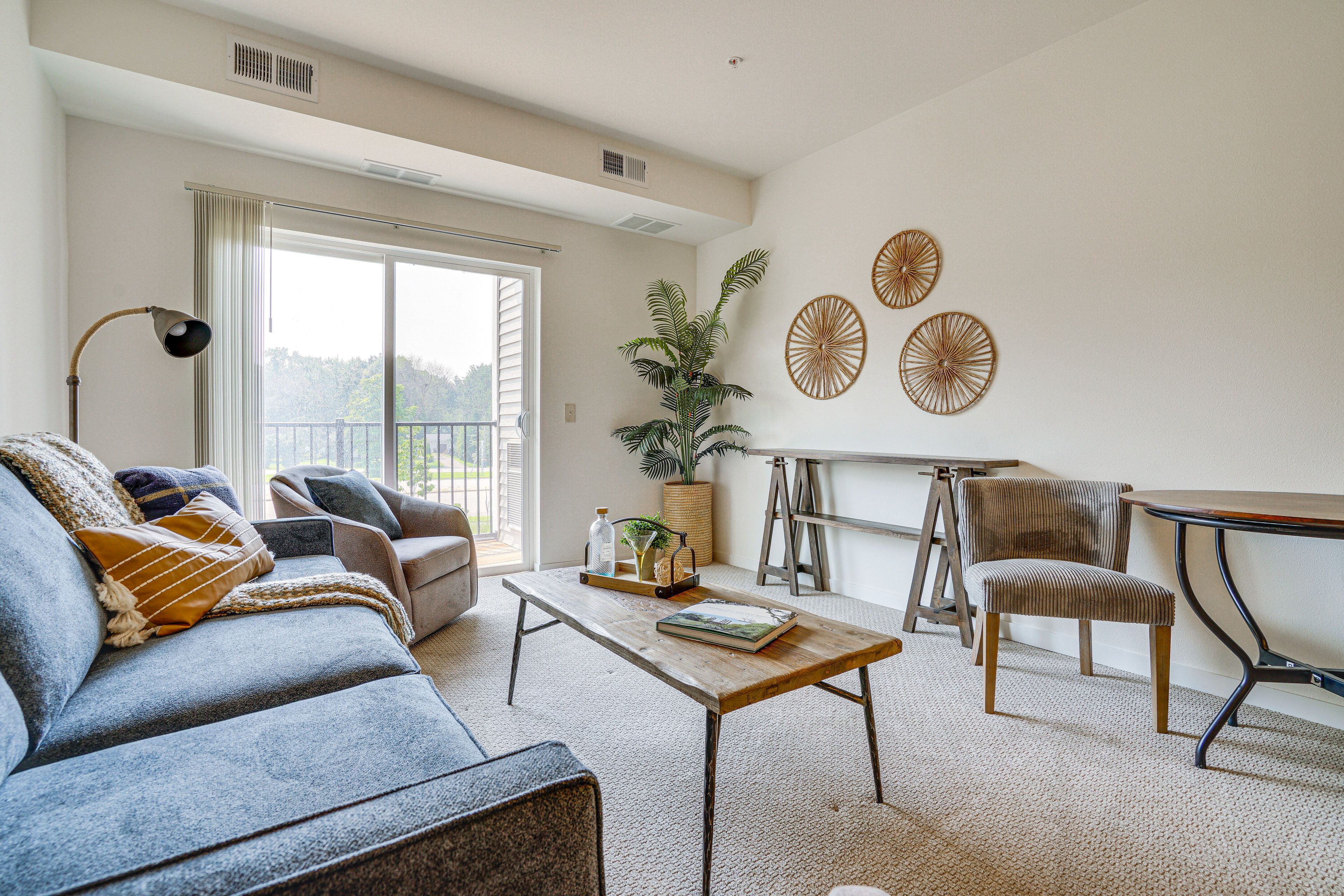 Living Room | Free WiFi