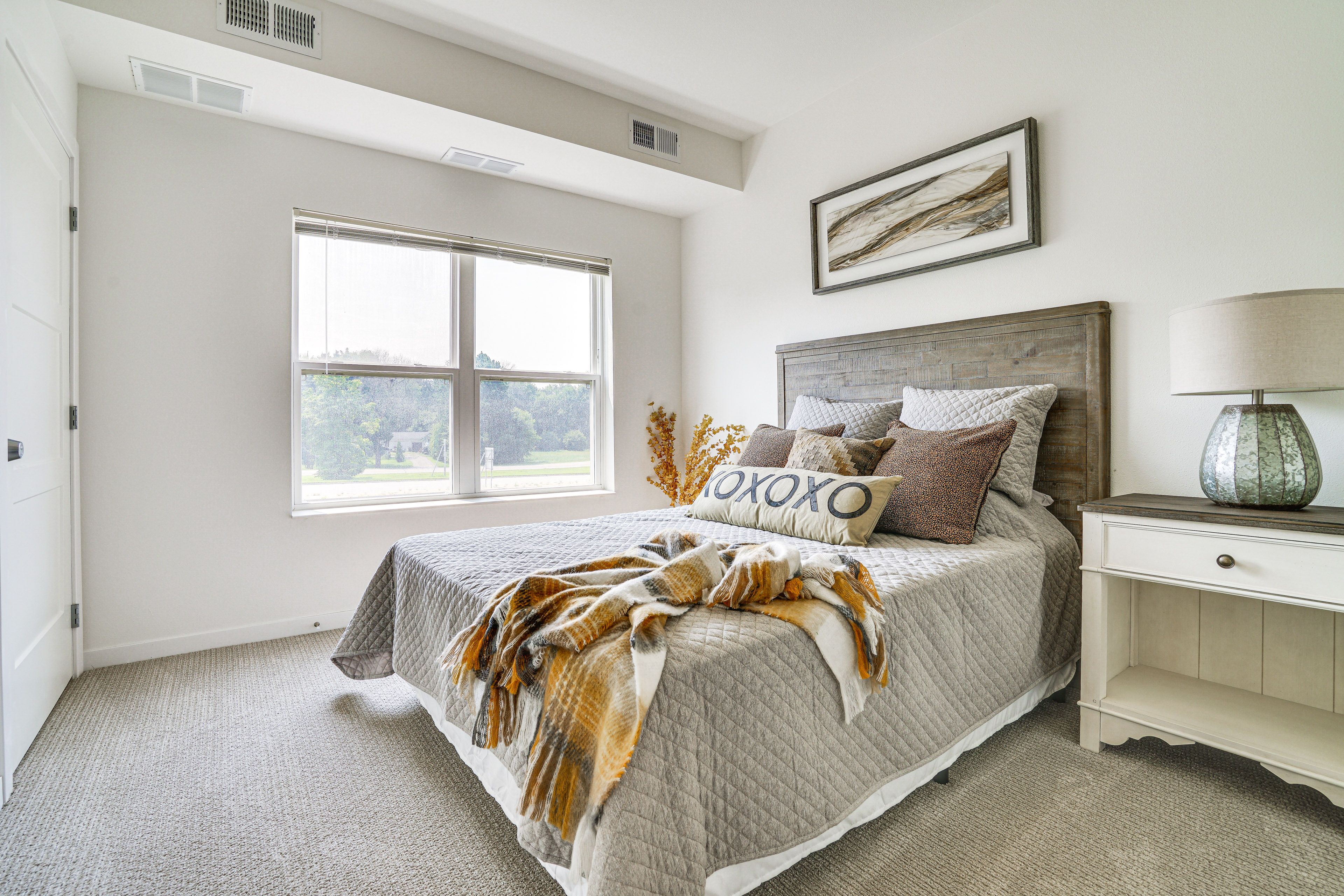 Bedroom 2 | Queen Bed
