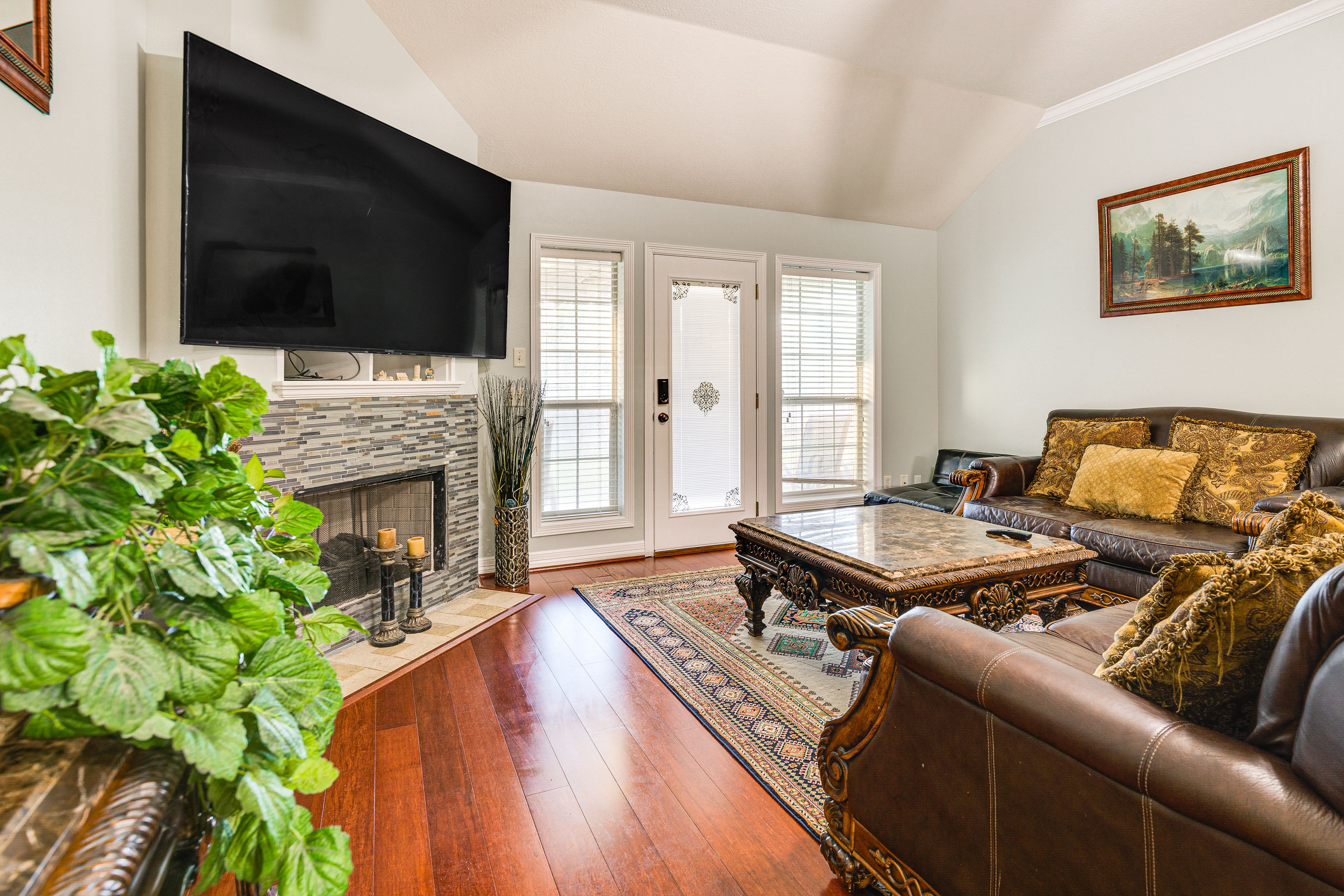 Living Room | Central A/C & Heat | Free WiFi