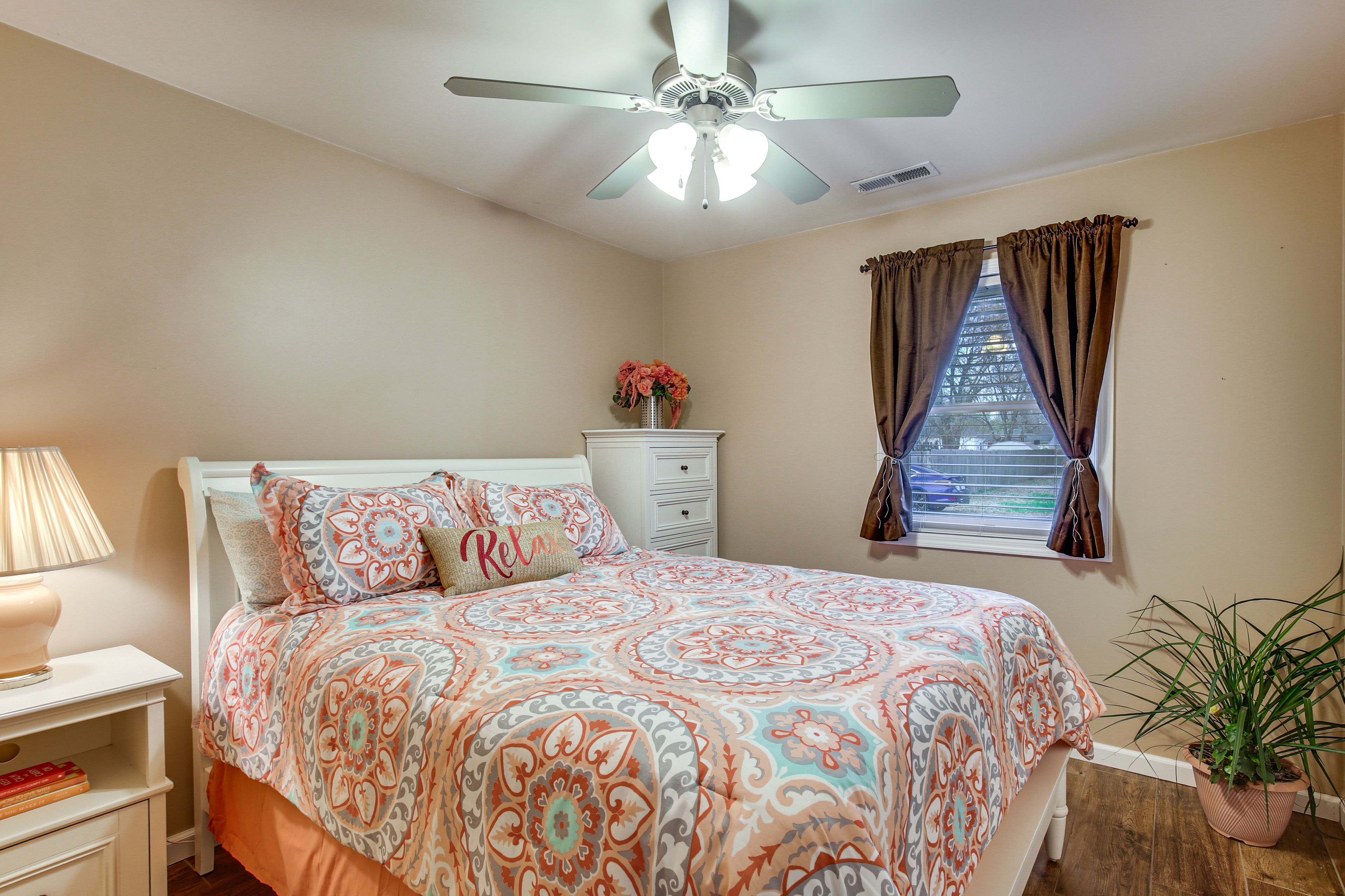 Bedroom 2 | Queen Bed