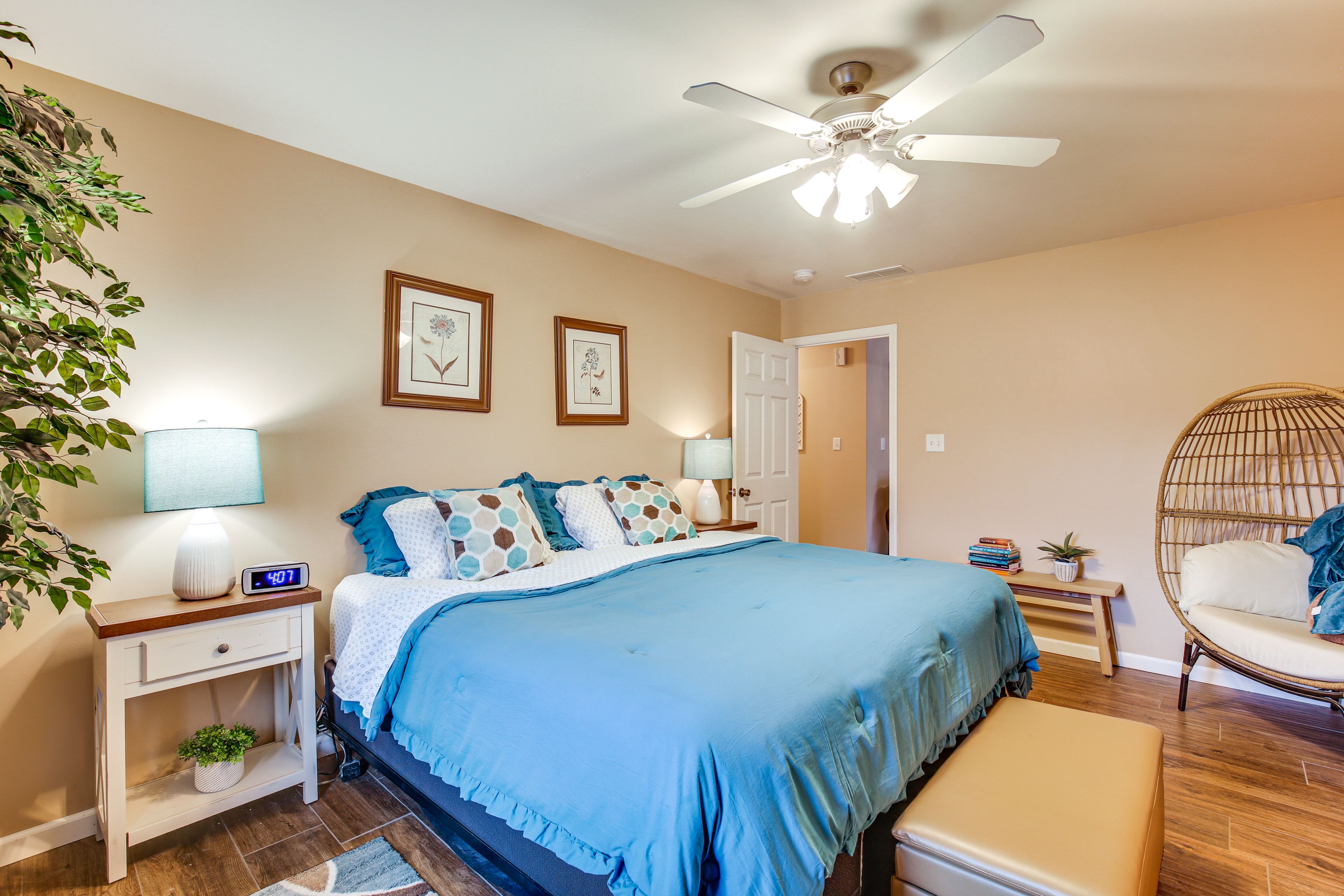 Bedroom 1 | King Bed | Linens Provided