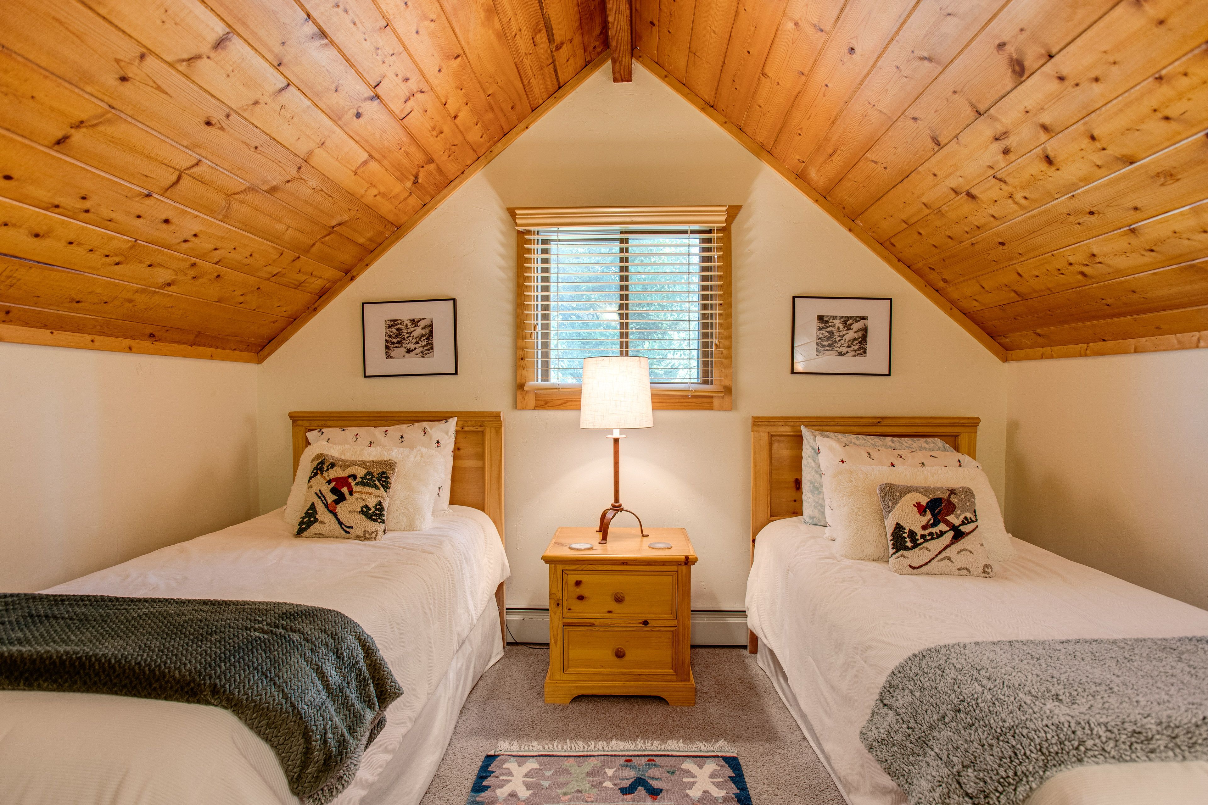Bedroom 3 | 2 Twin Beds | Twin Floor Mattress | 2nd Floor