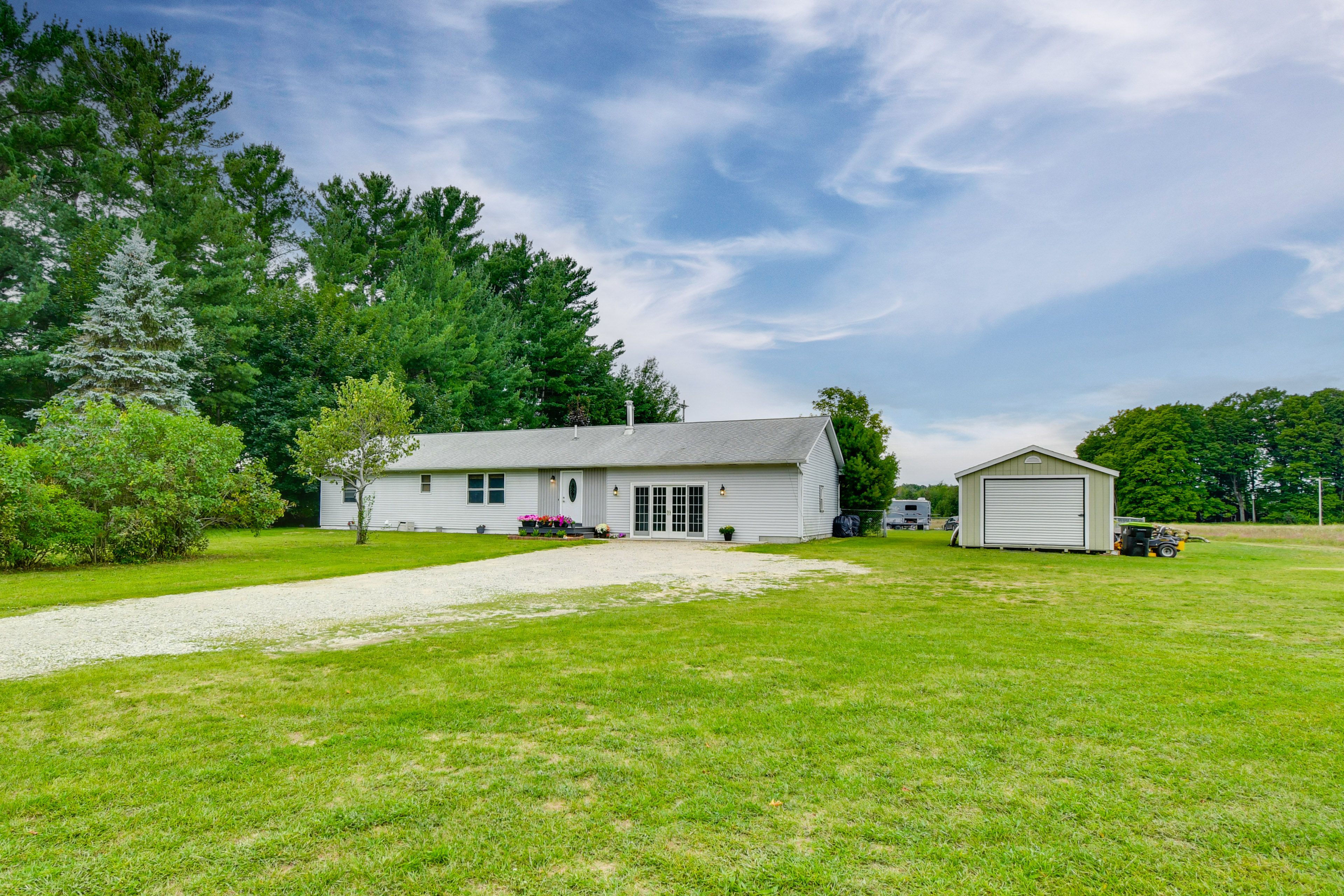 Williamsburg Vacation Rental | 3BR | 2BA | 3 Steps to Enter | 1,900 Sq Ft