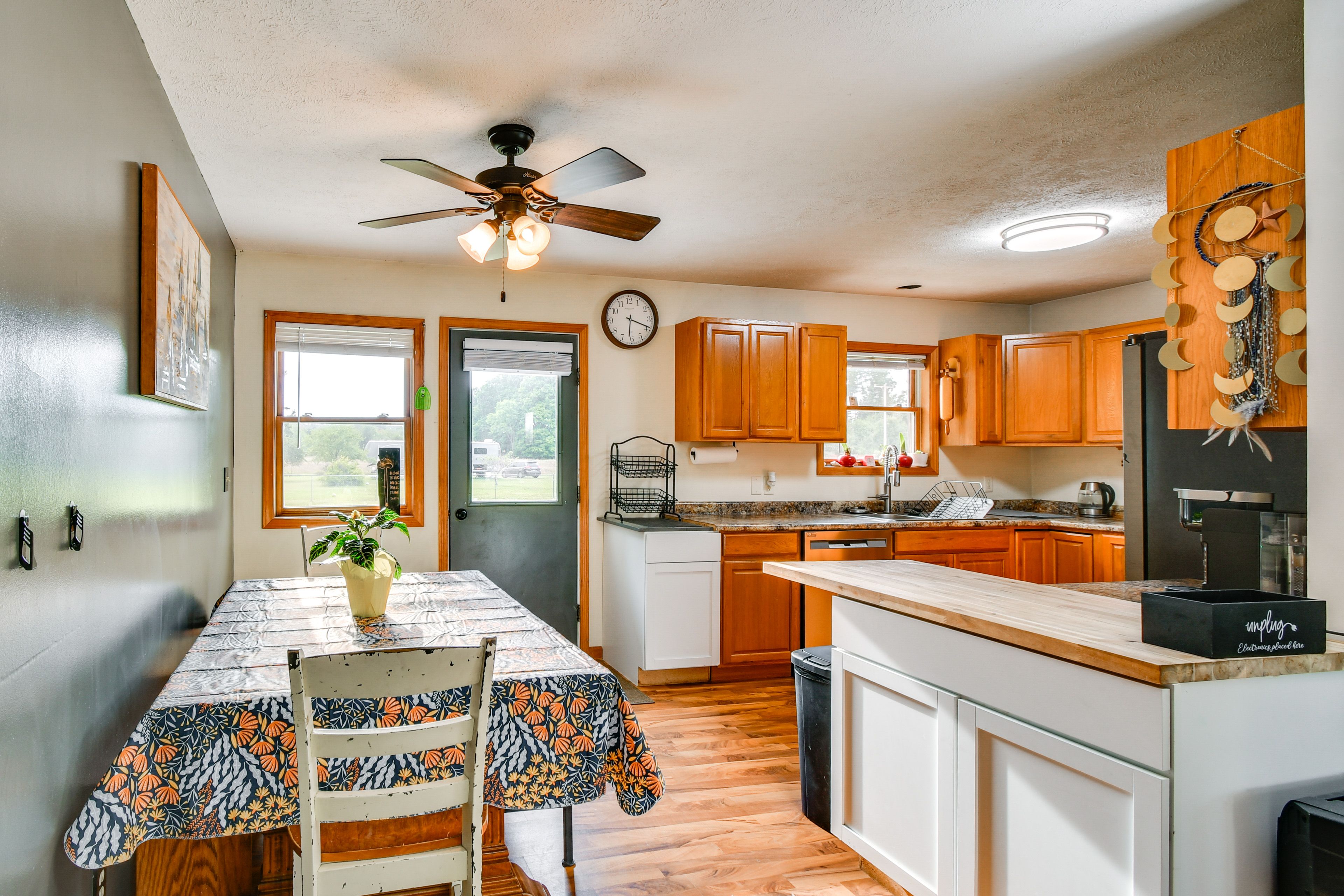 Kitchen & Dining Area | Dishware & Flatware
