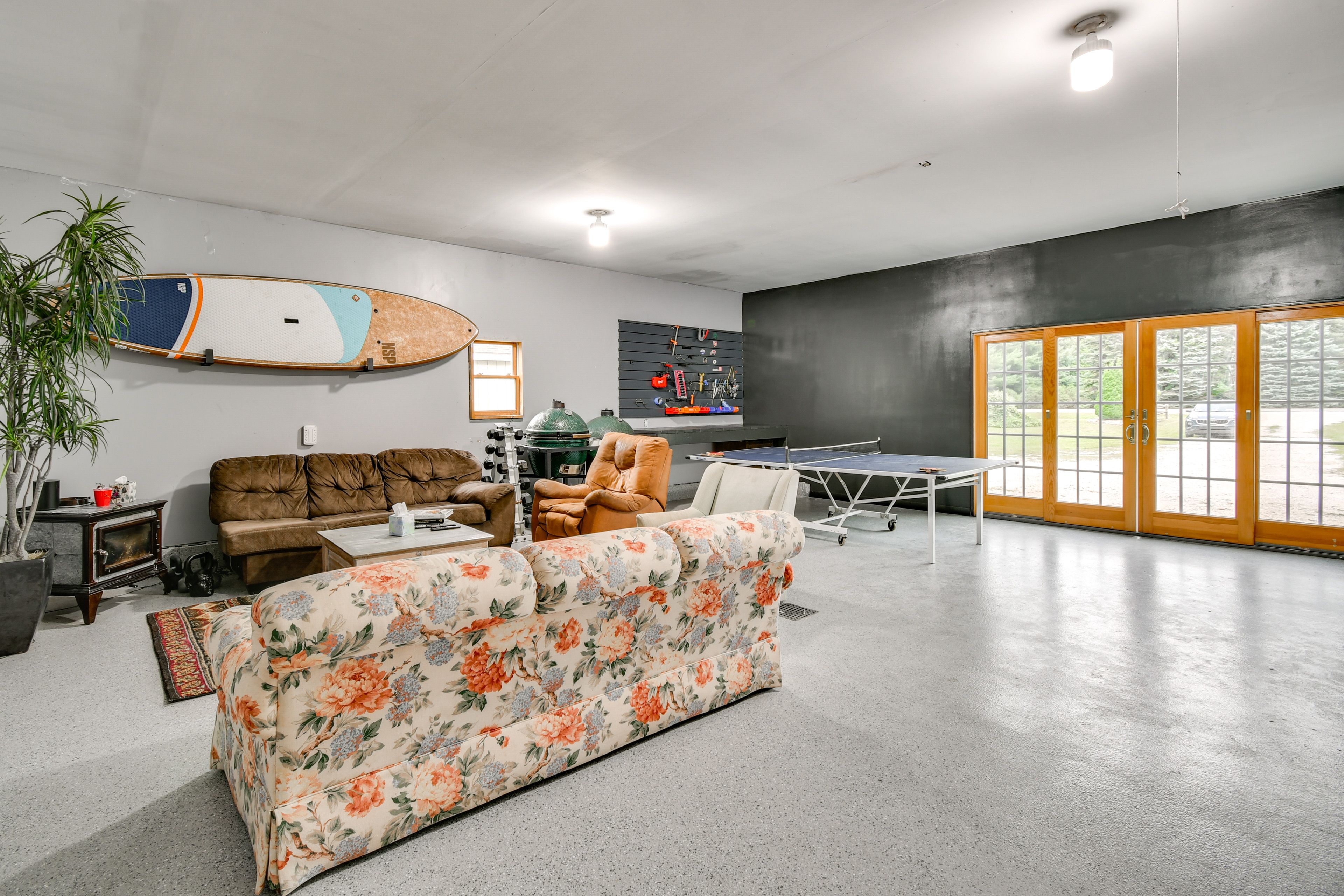 Game Room | Garage | 2 Big Green Eggs | Smart TV | Ping-Pong Table