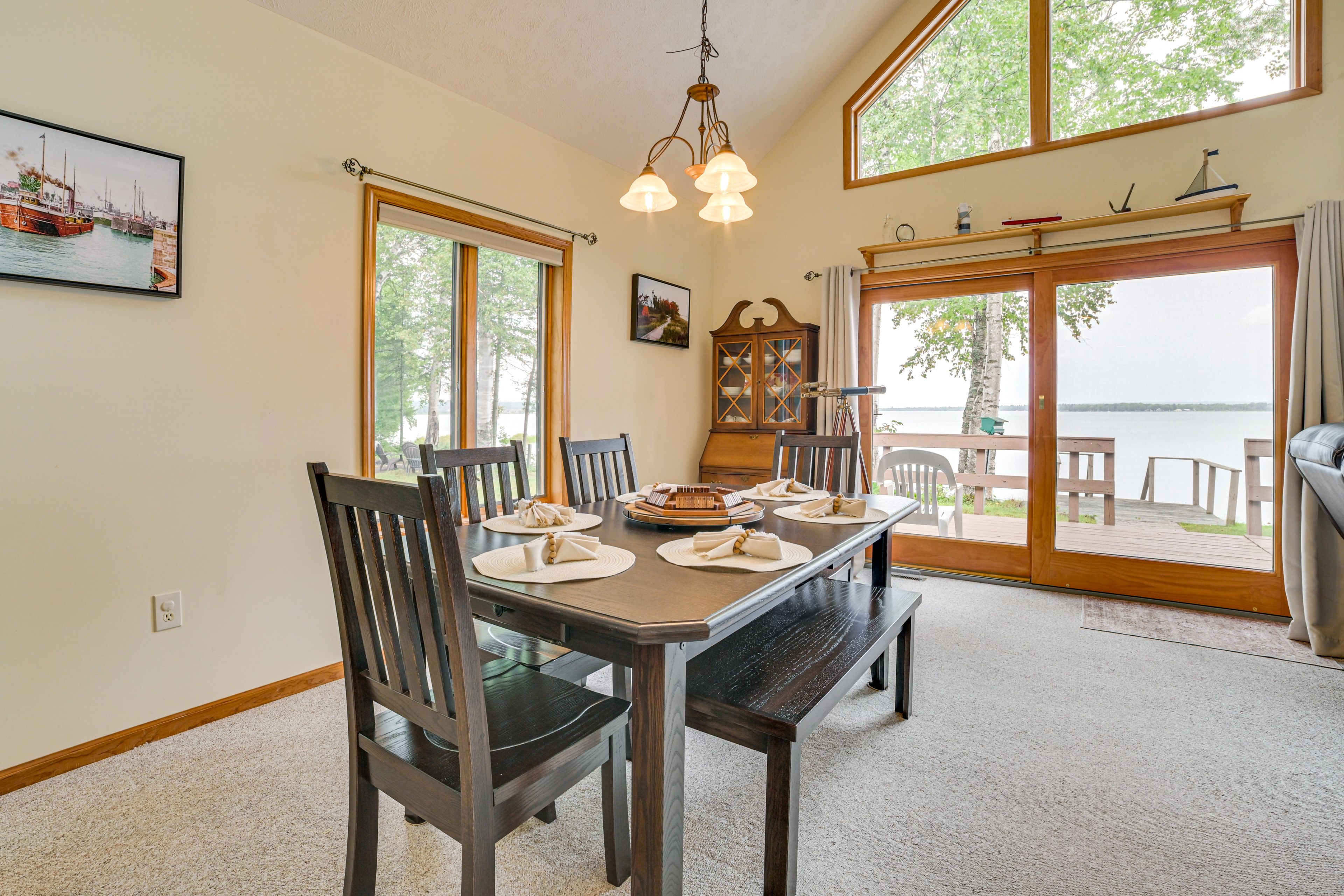 Dining Area | 1st Floor