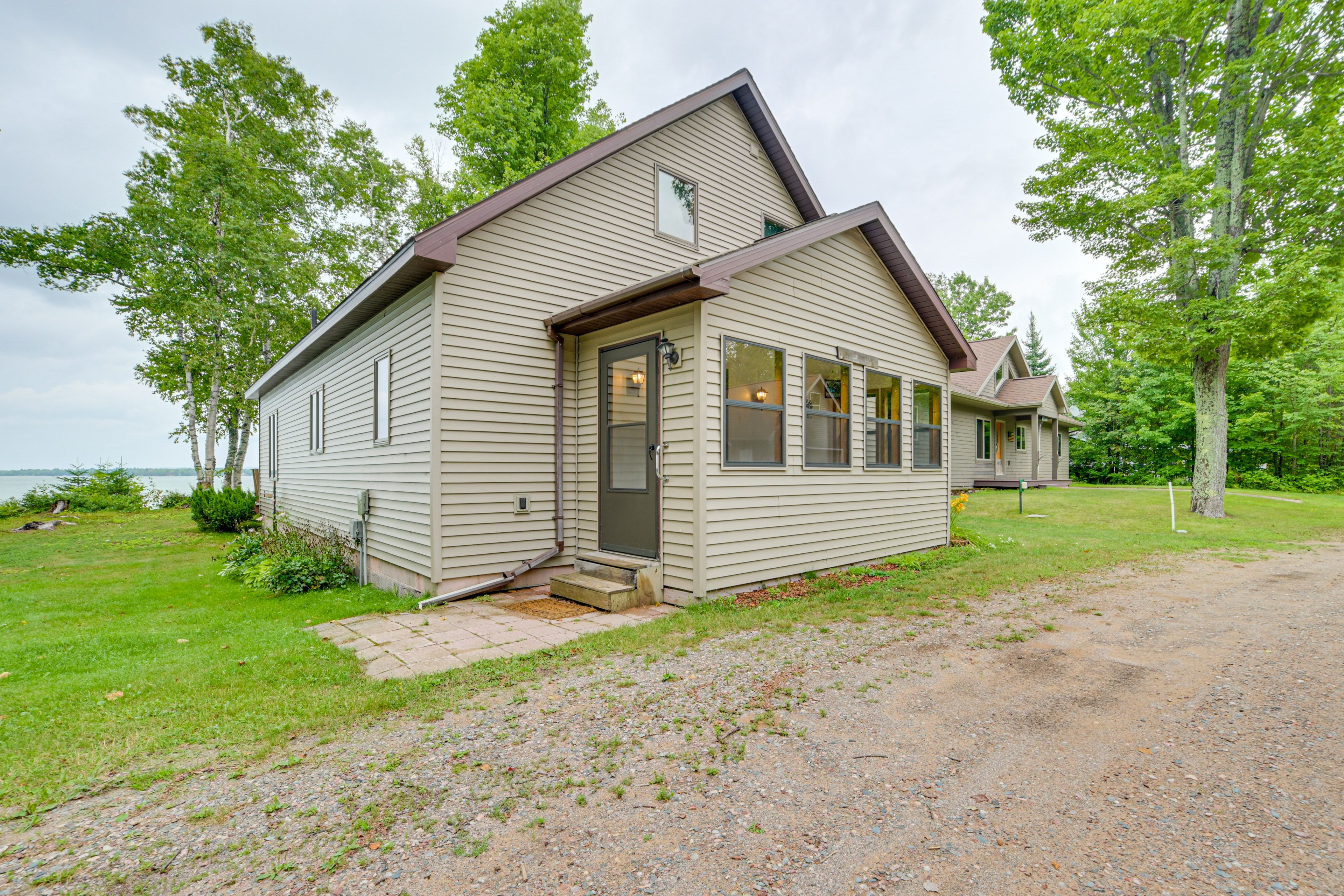 Property Exterior | Driveway Parking (2 Vehicles)