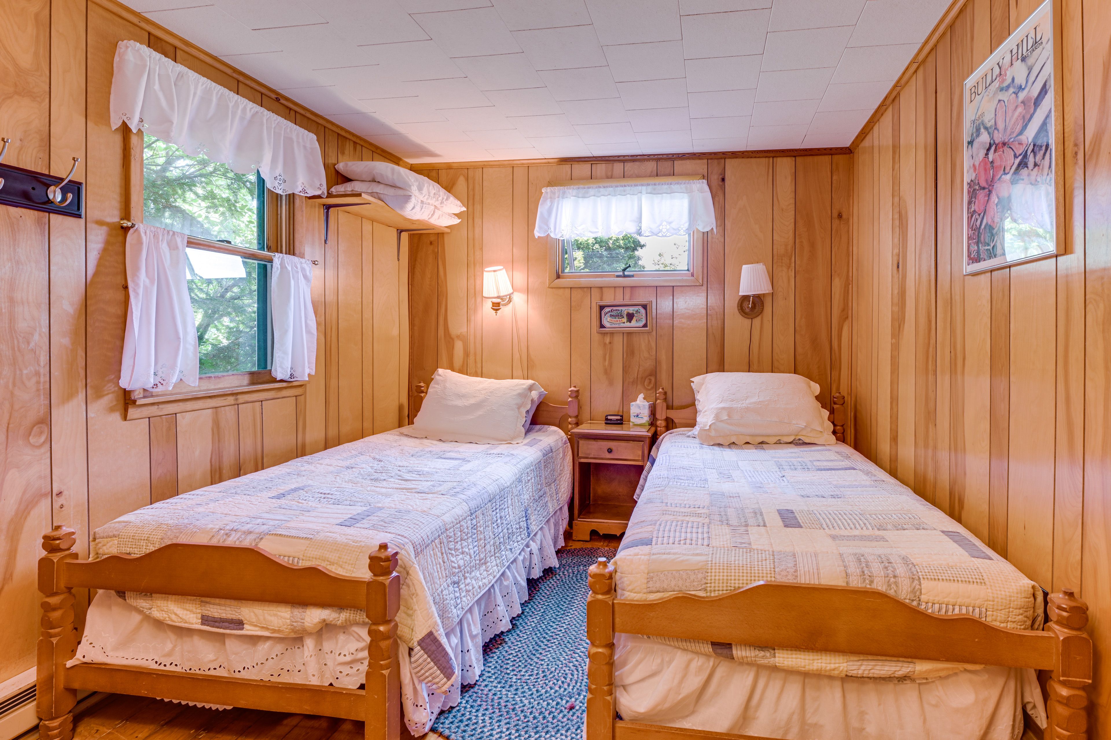 Bedroom 2 | 2 Twin Beds