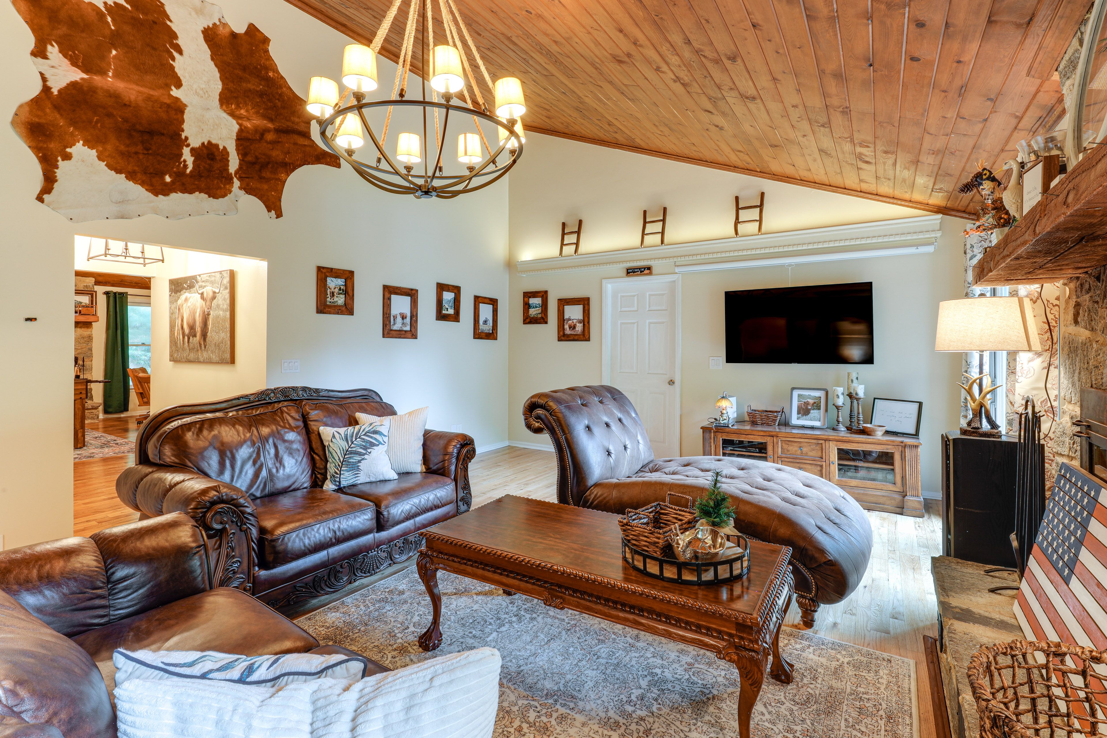 Living Room | Central A/C & Heat | Free WiFi