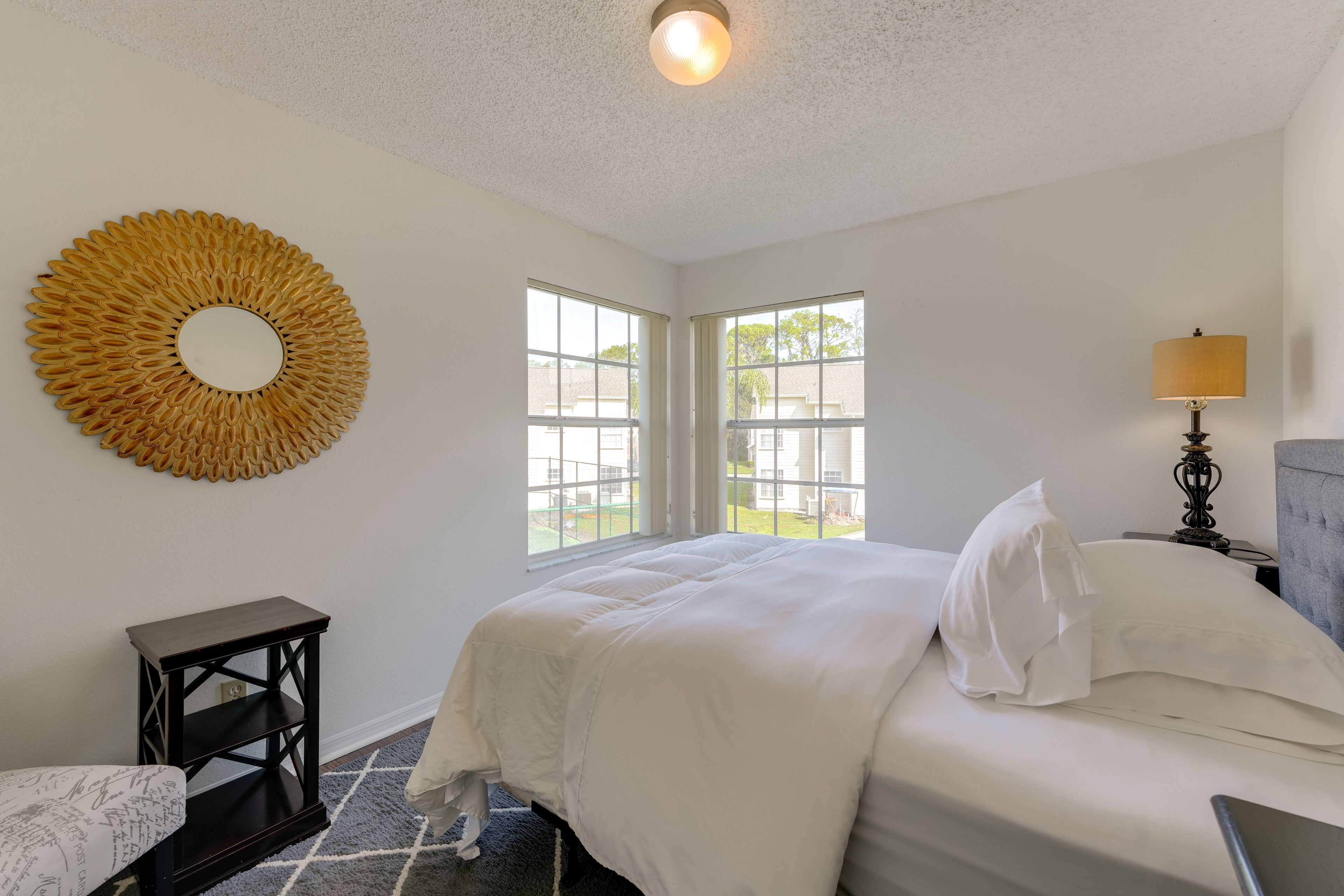 Bedroom 2 | Queen Bed