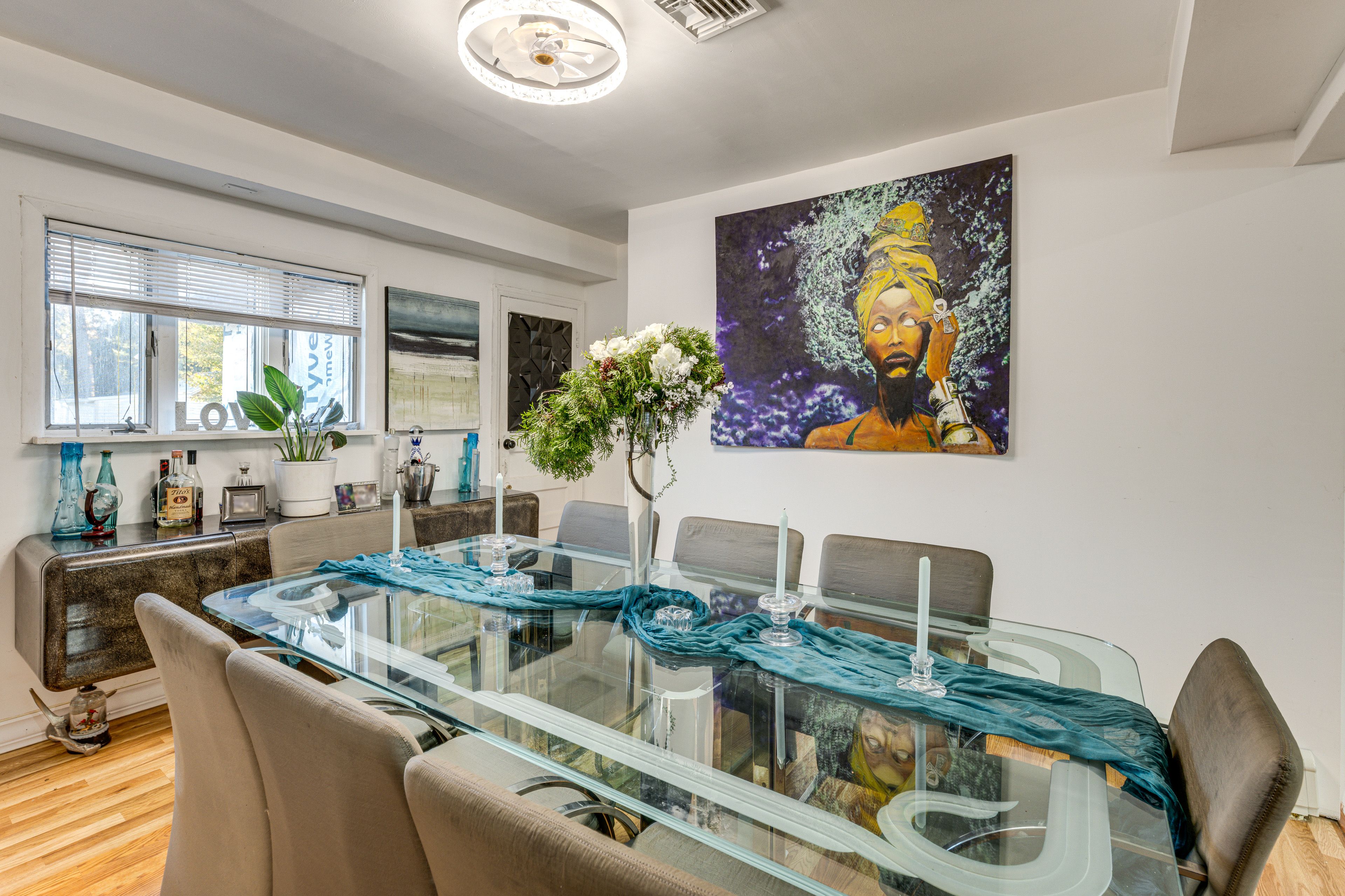 Dining Room | Dishware & Flatware Provided