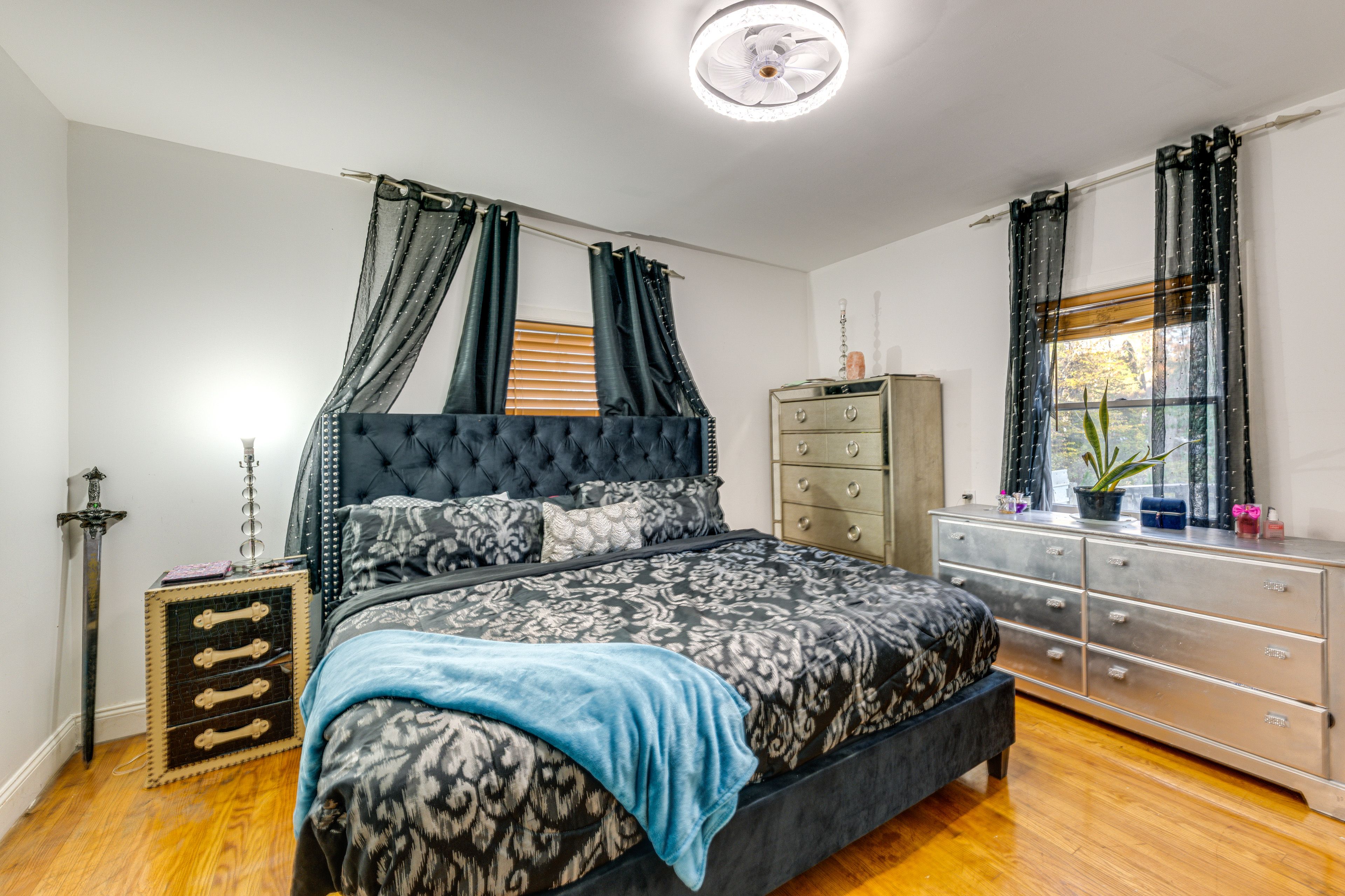 Bedroom 1 | King Bed | Linens Provided