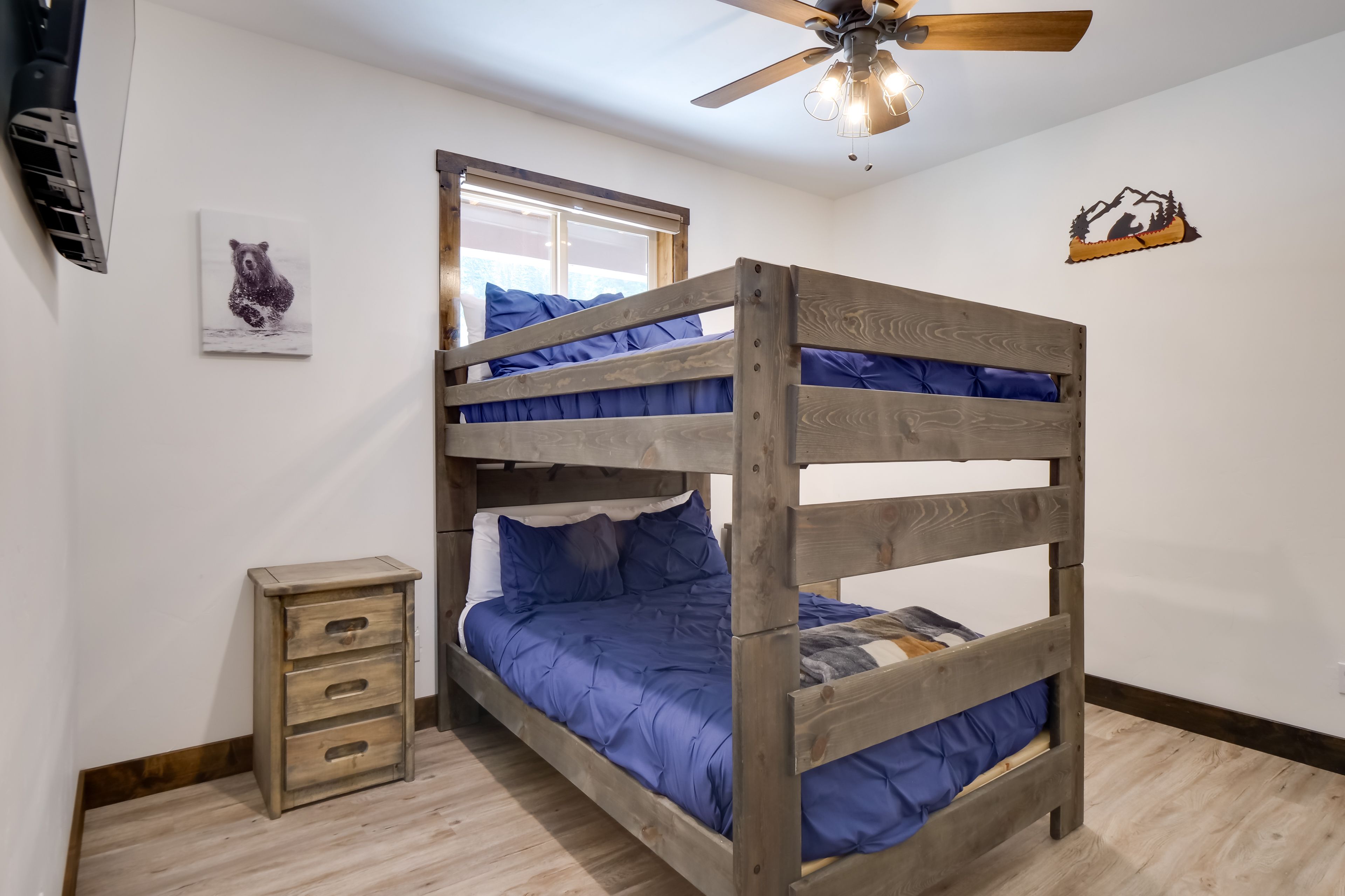 Bonus Room | Full Bunk Bed | Main Level