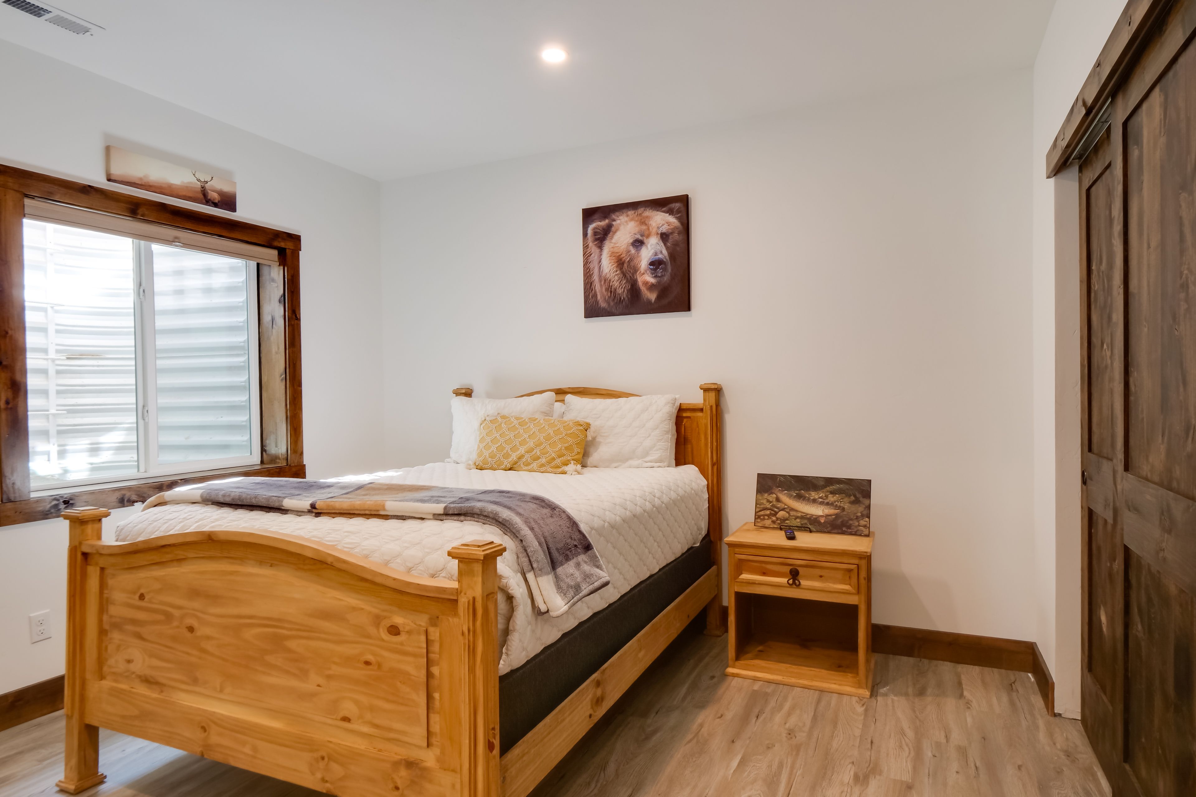 Bedroom 3 | Queen Bed | Basement Level