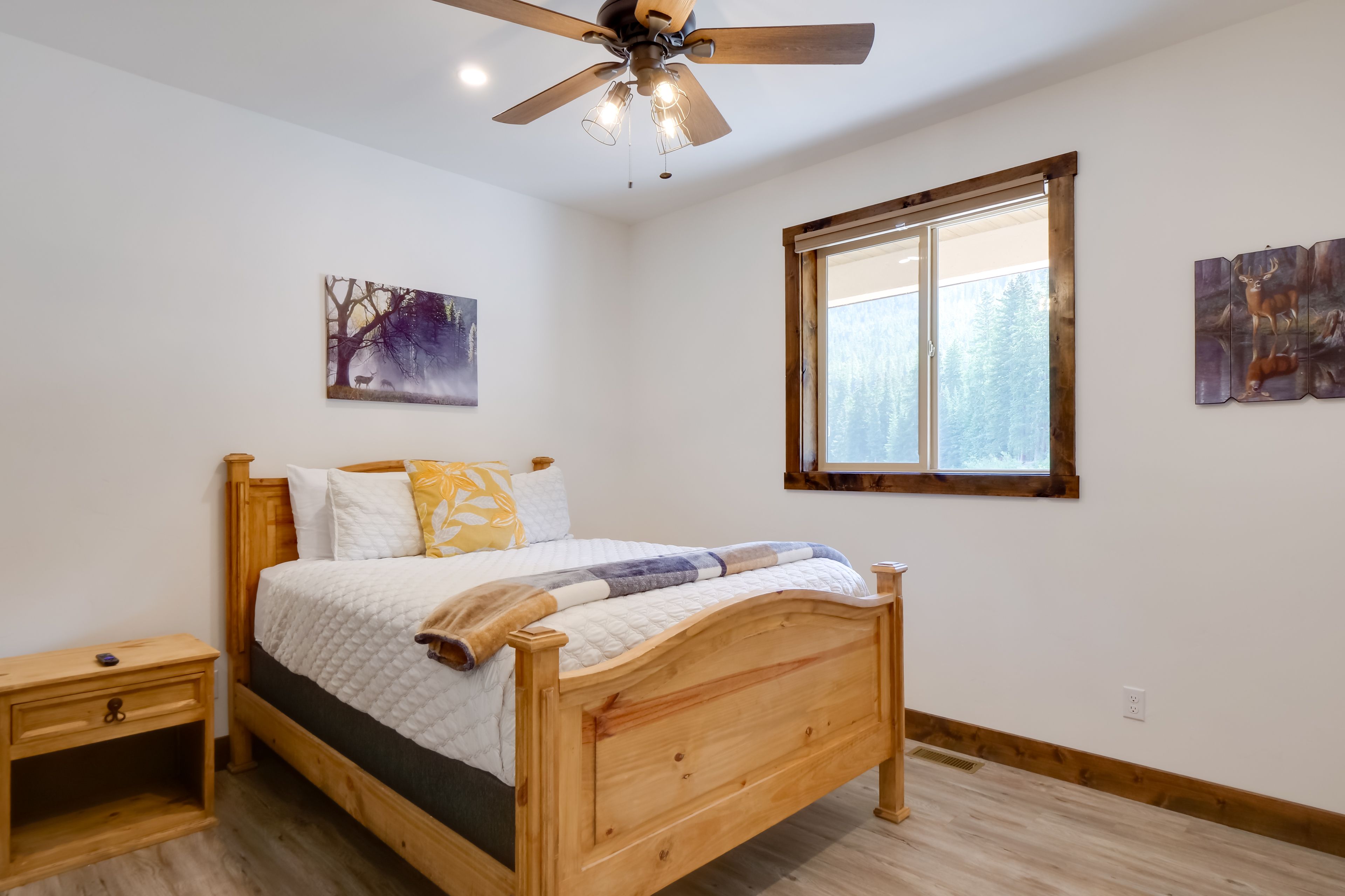 Bedroom 2 | Queen Bed | Linens | Main Level