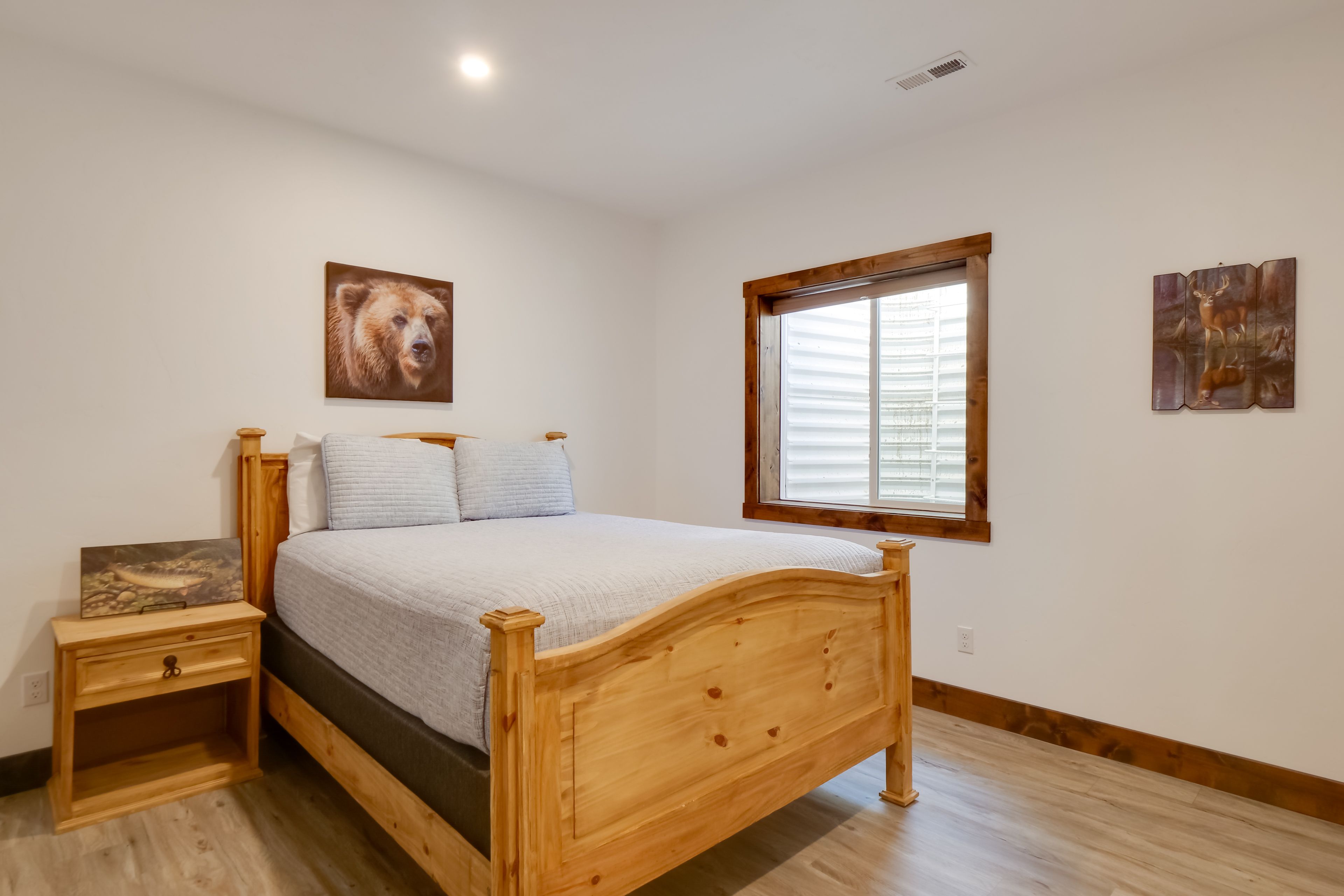 Bedroom 3 | Queen Bed | Basement Level