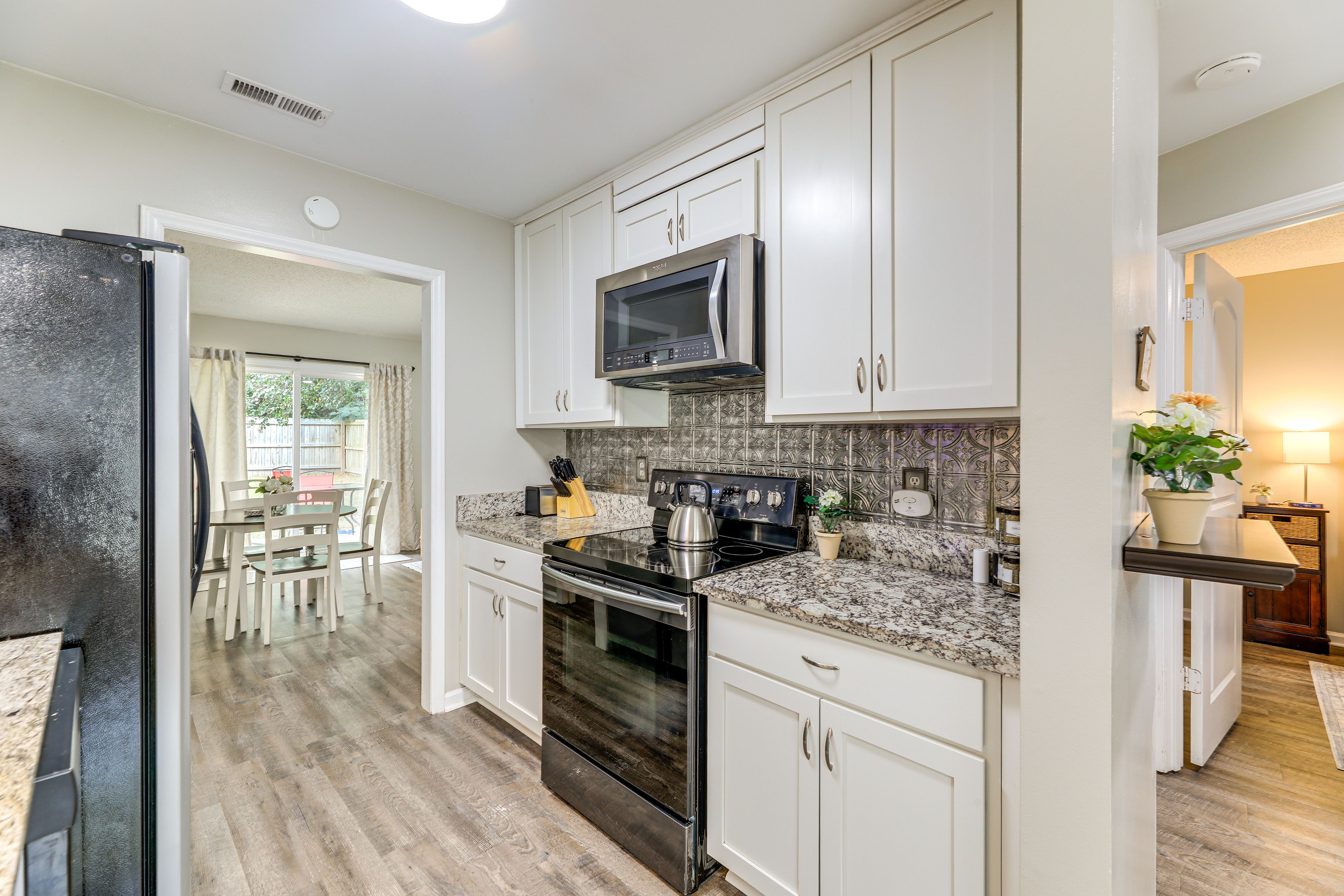 Kitchen | Keurig Coffee Maker | Dishwasher | Cooking Basics