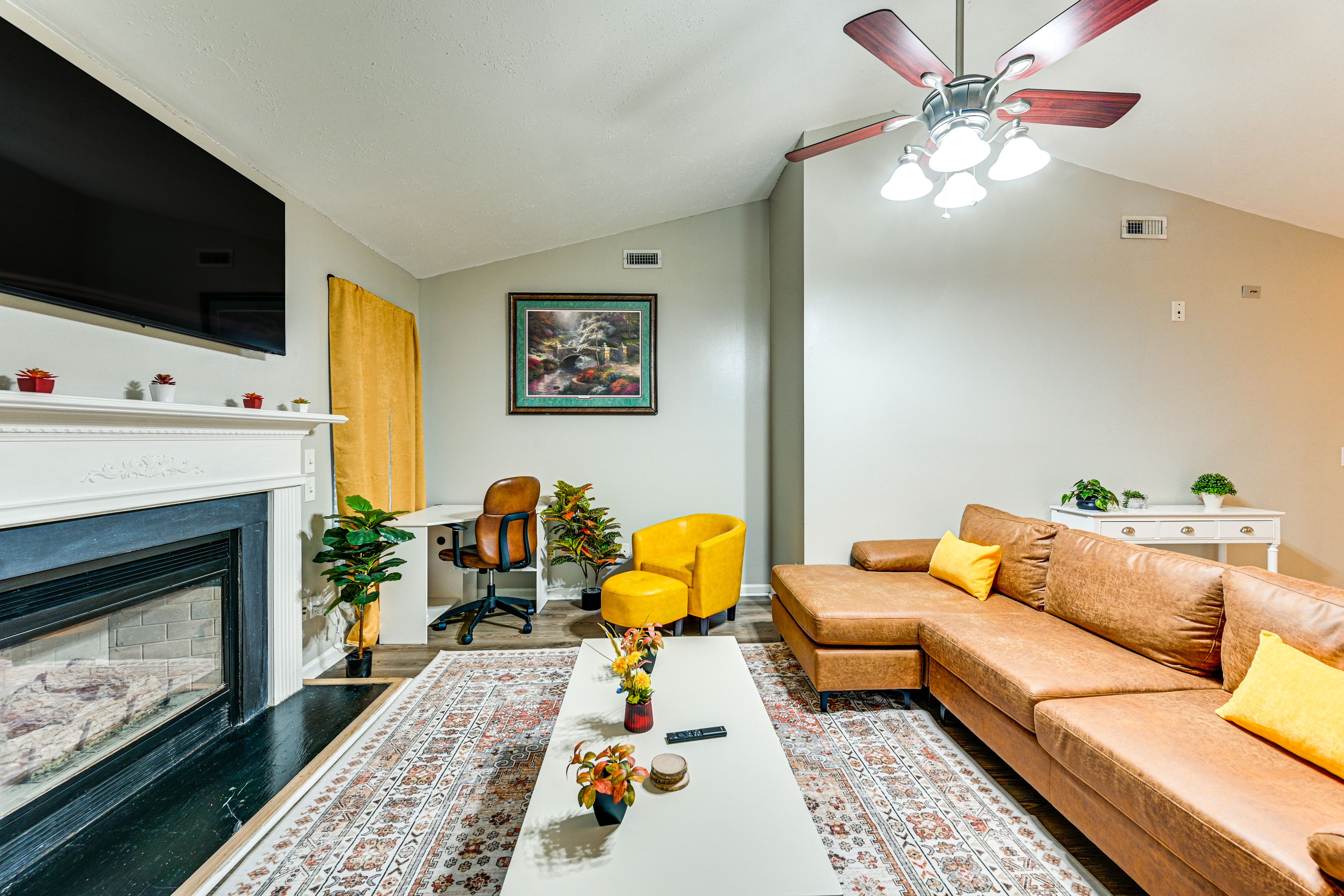 Living Room | Smart TV | Fireplace (Decorative) | Work Desk