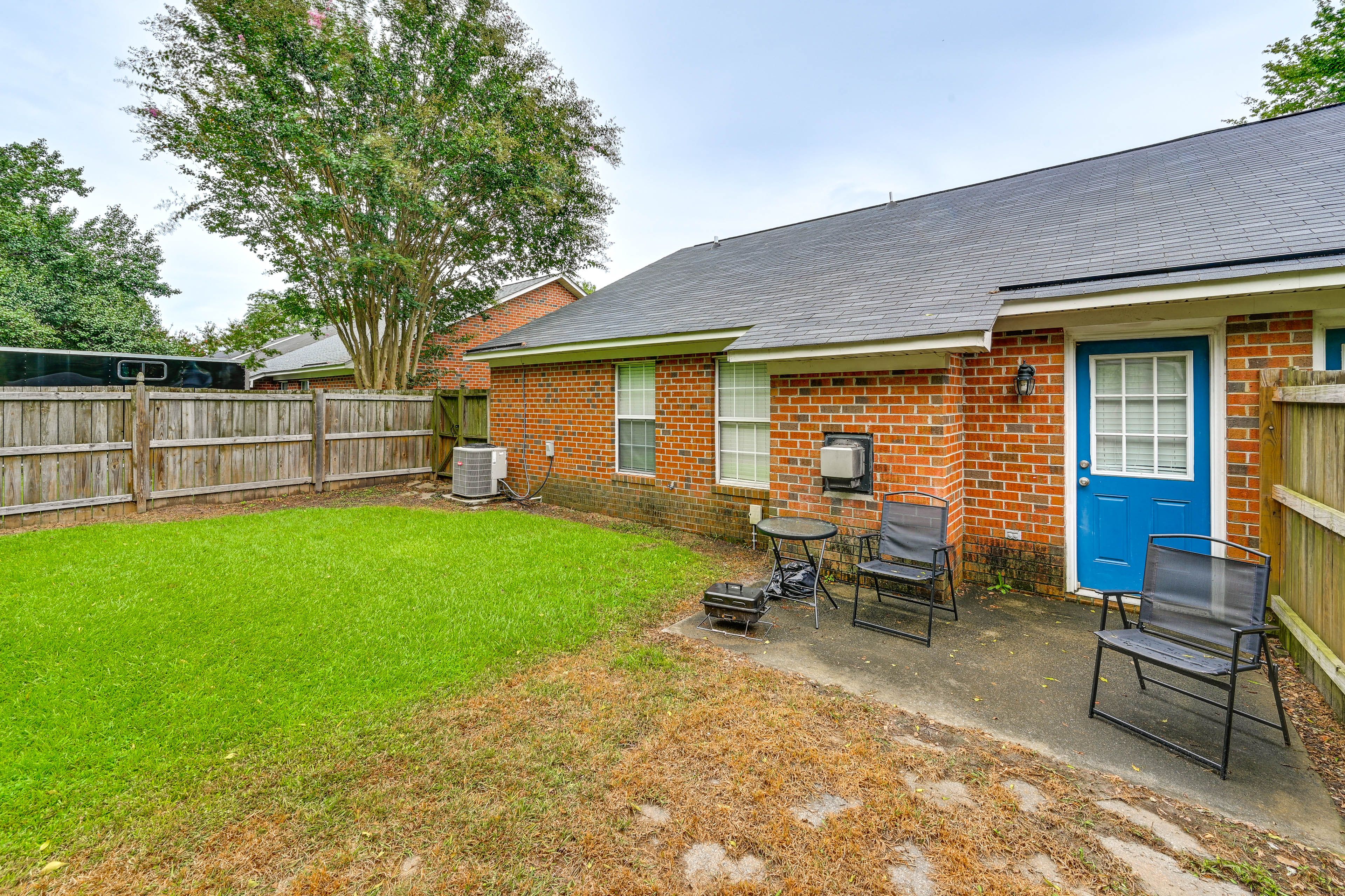 Private Backyard | Outdoor Seating